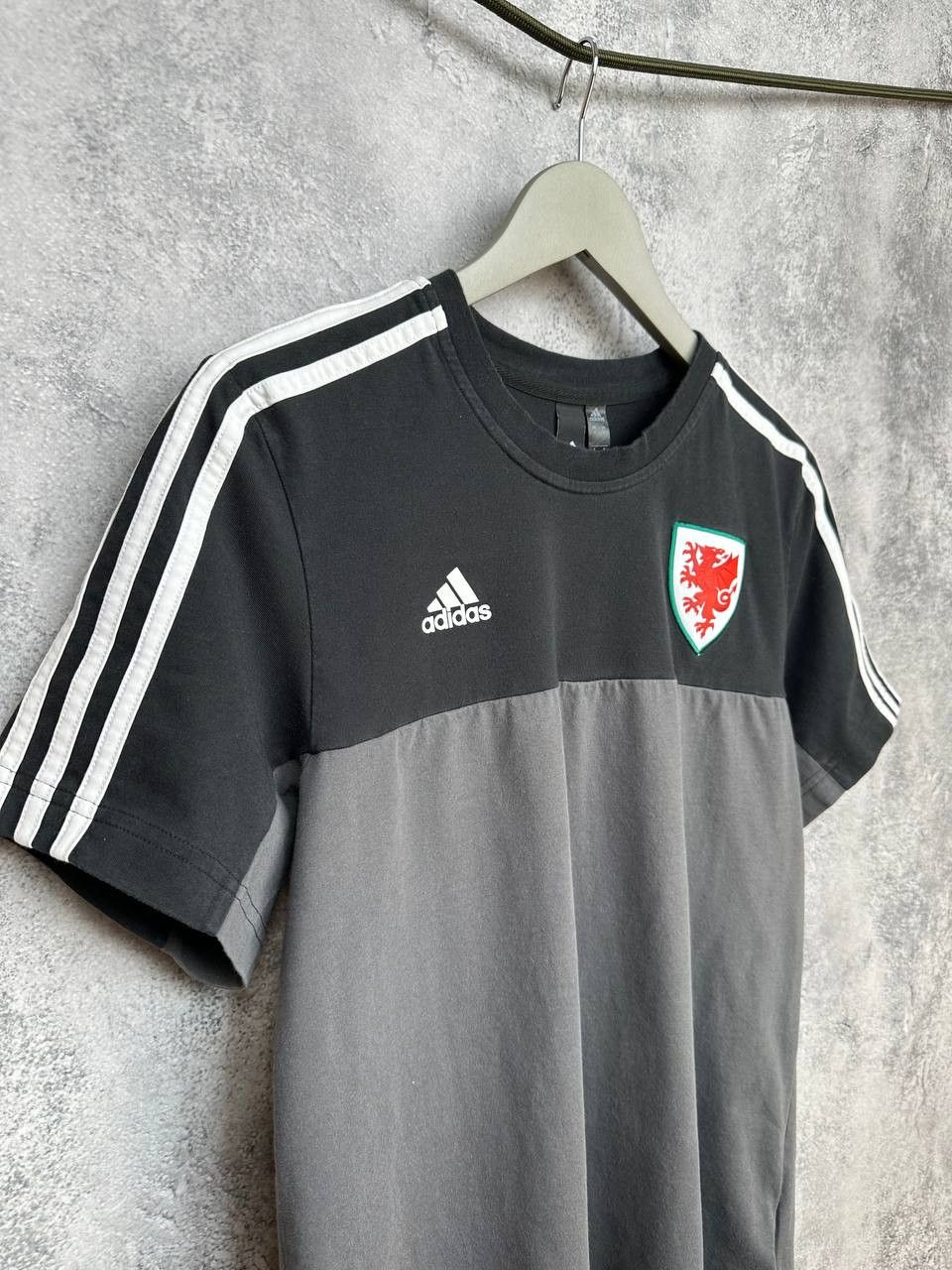 Adidas Adidas Wales 3-Stripes T-Shirt Casual Black/Gray Tee Crew Size US M / EU 48-50 / 2 - 3 Thumbnail