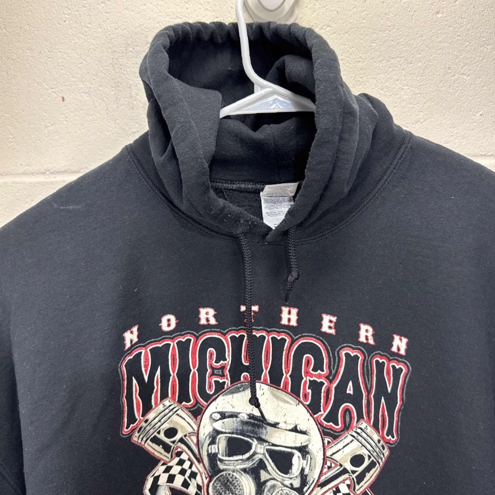 Gildan VINTAGE Northern Michigan Dragway Hoodie 3XL NMDRAGWAY Gas Mask Checkered Flags Mens Hooded Graphic Print Black 90s Racing Halloween? Size US XXL / EU 58 / 5 - 4 Thumbnail
