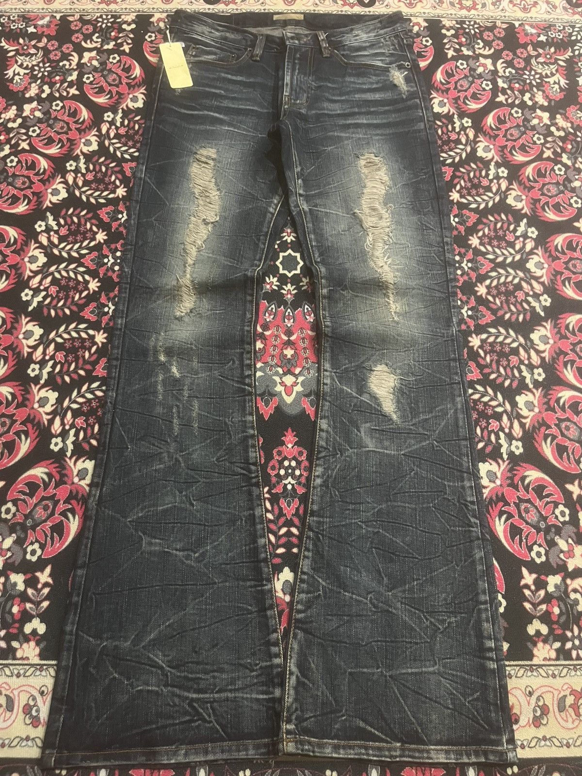 (BNWT) Japan Goa Dark Washed Cracked Distressed Flare Jeans