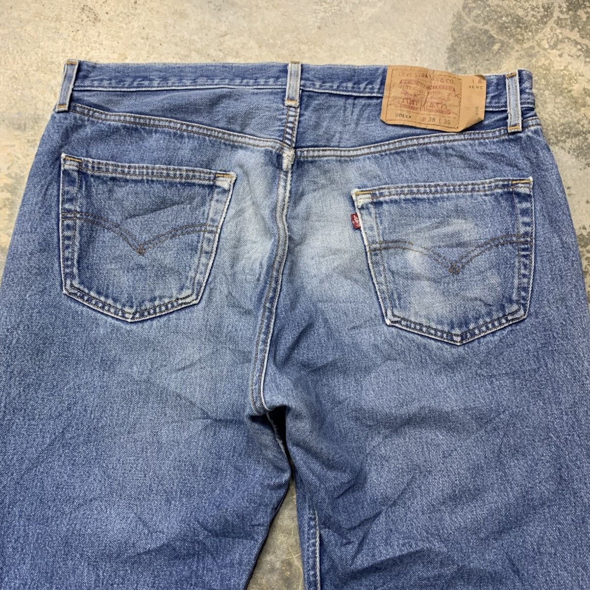 Levi's × Levi's Vintage Clothing × Vintage Vtg Levis 501xx Distressed Jean button 324 Size US 36 / EU 52 - 15 Thumbnail