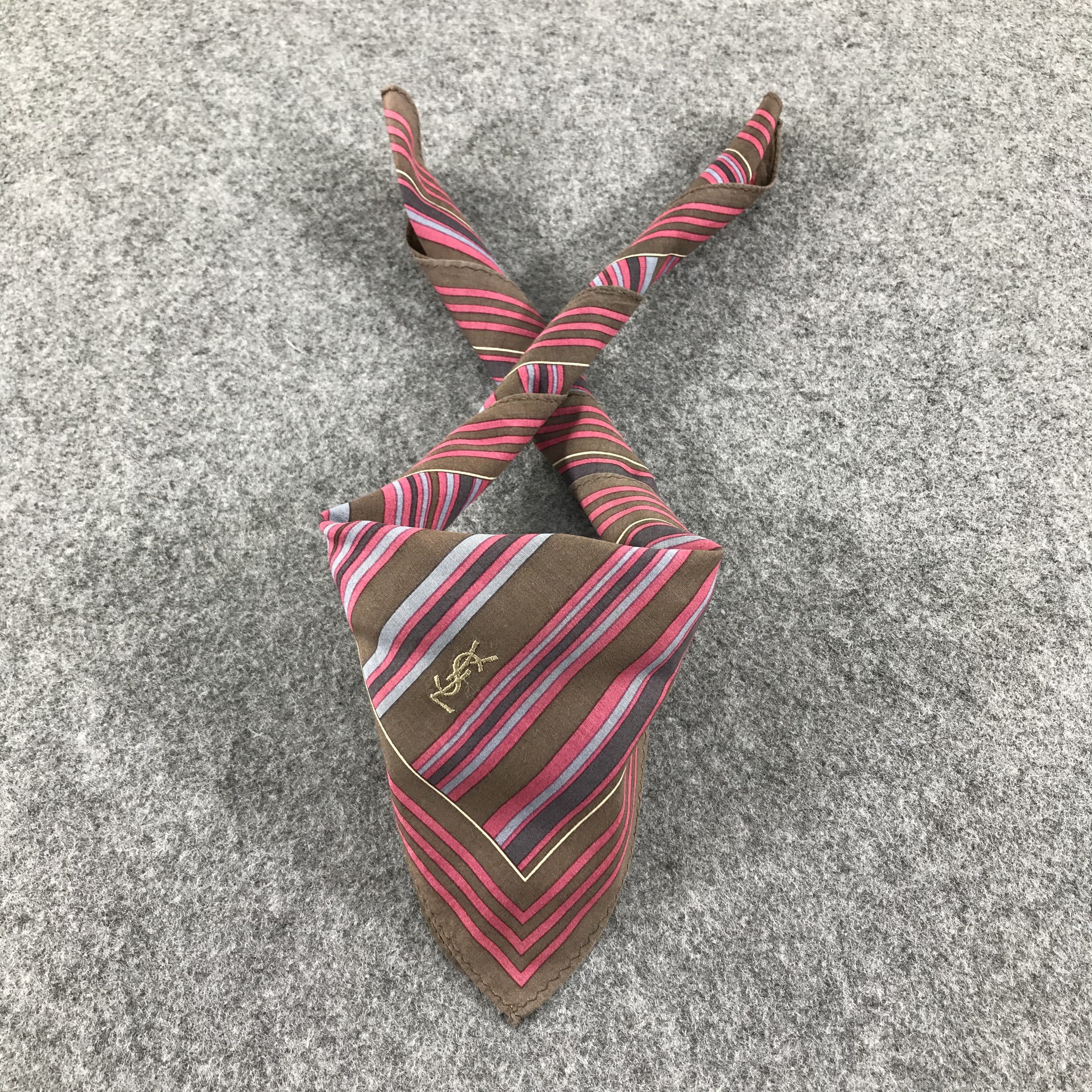 Yves Saint Laurent Yves Saint Laurent Handkerchief Neckerchief Bandana H350 Size ONE SIZE - 1 Thumbnail