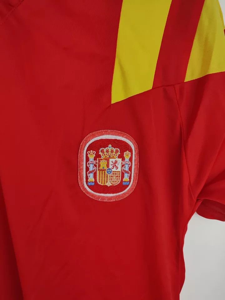 Adidas adidas vintage 1992-94 Spain Home FOOTBALL Kit SHIRT SOCCER Size US L / EU 52-54 / 3 - 6 Thumbnail
