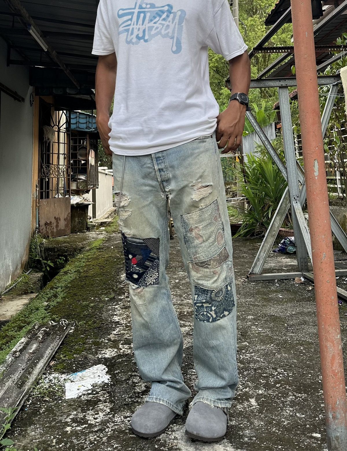 Levi's Vintage Clothing 👹Vintage THRASHED Levis 501 Patchwork Baggy Jeans Size US 33 - 1 Thumbnail