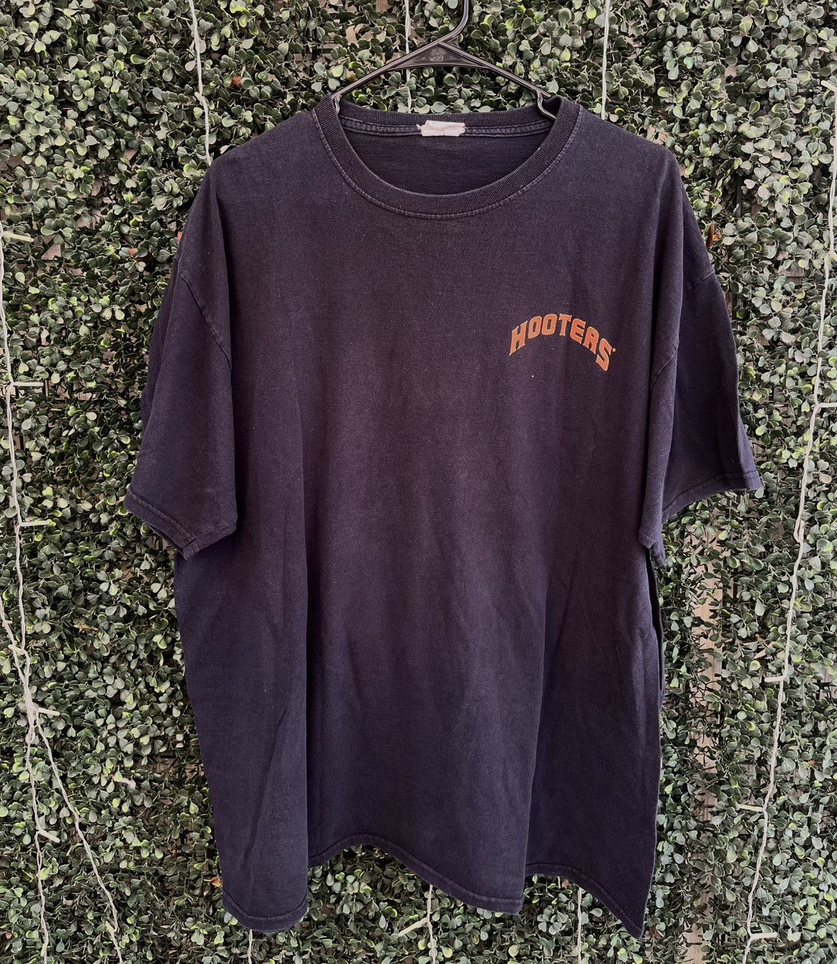 Other Hooters Vintage Tee Size US XL / EU 56 / 4 - 3 Thumbnail