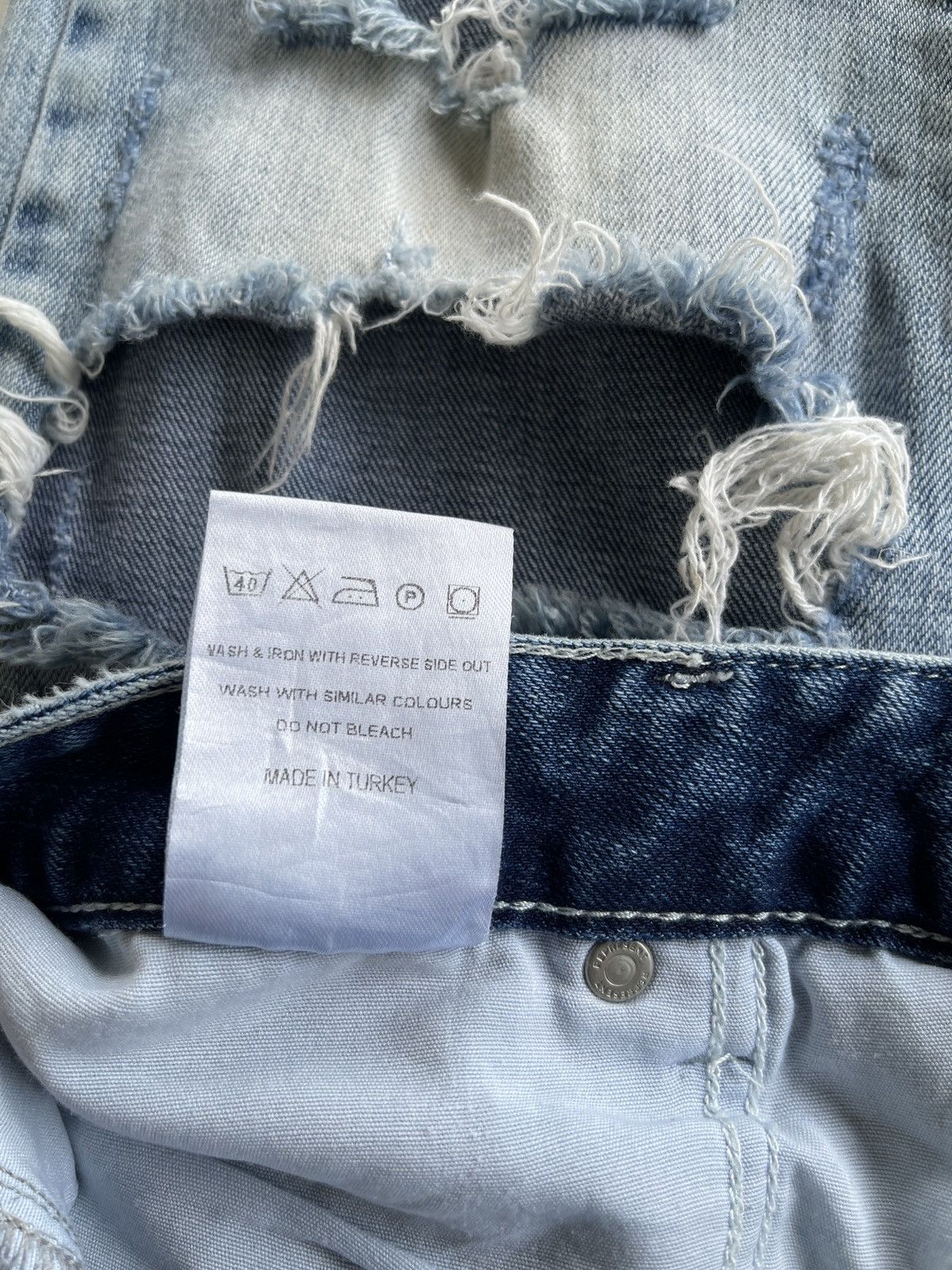 Represent Clo. Represent Acid Blue Distressed Knee Jeans Size US 33 - 15 Thumbnail