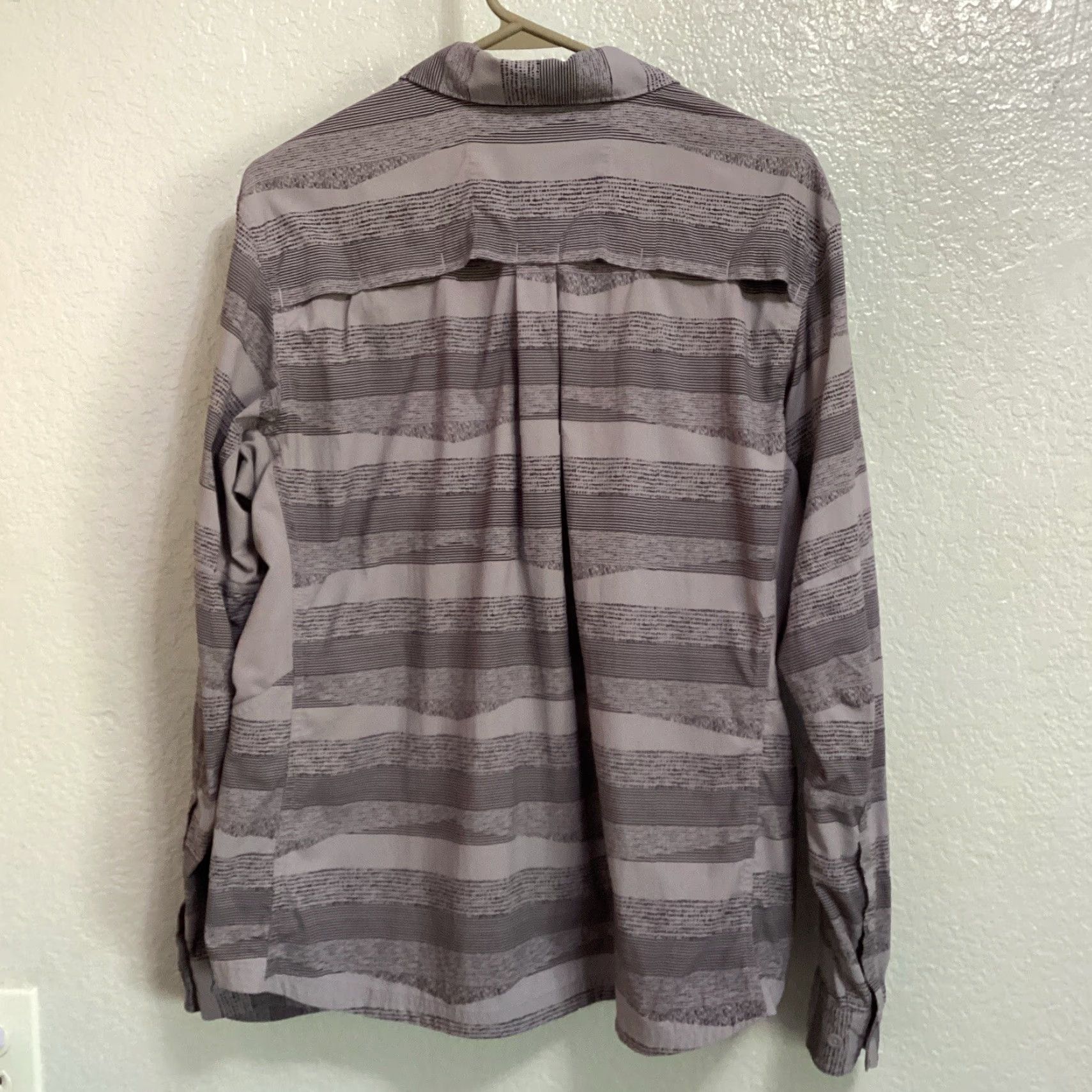 Vintage VINTAGE REI Shirt Women XL Gray Purple Button Down Roll Tab Outdoor Nylon Hiking Vented Size XL / US 12-14 / IT 48-50 - 2 Thumbnail