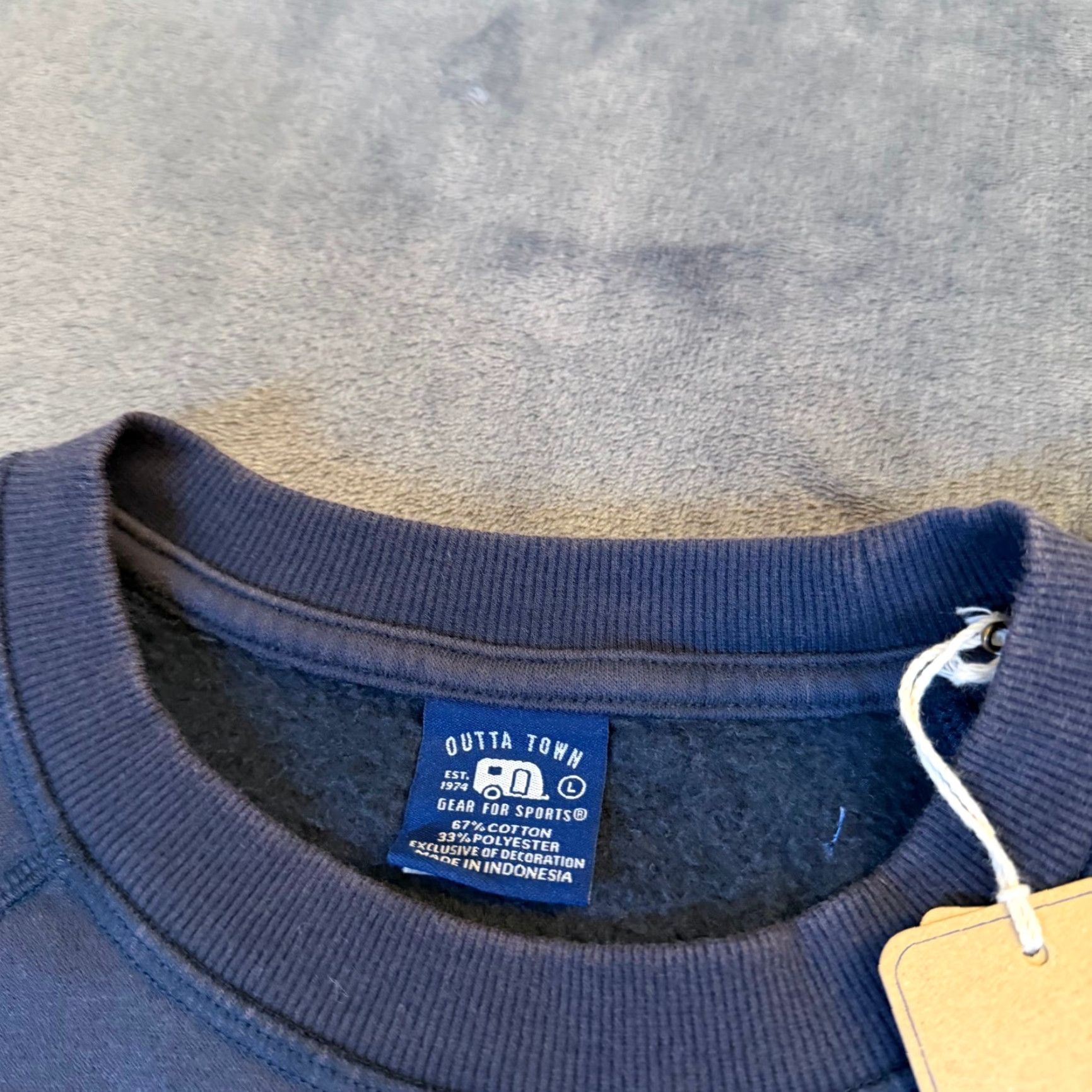Vintage Outta Town Glacier Park Montana Sweatshirt Mens L Navy Blue NWT Fleece Embroidered Logo Pullover Raglan Crew Neck All Seasons Size US L / EU 52-54 / 3 - 3 Thumbnail