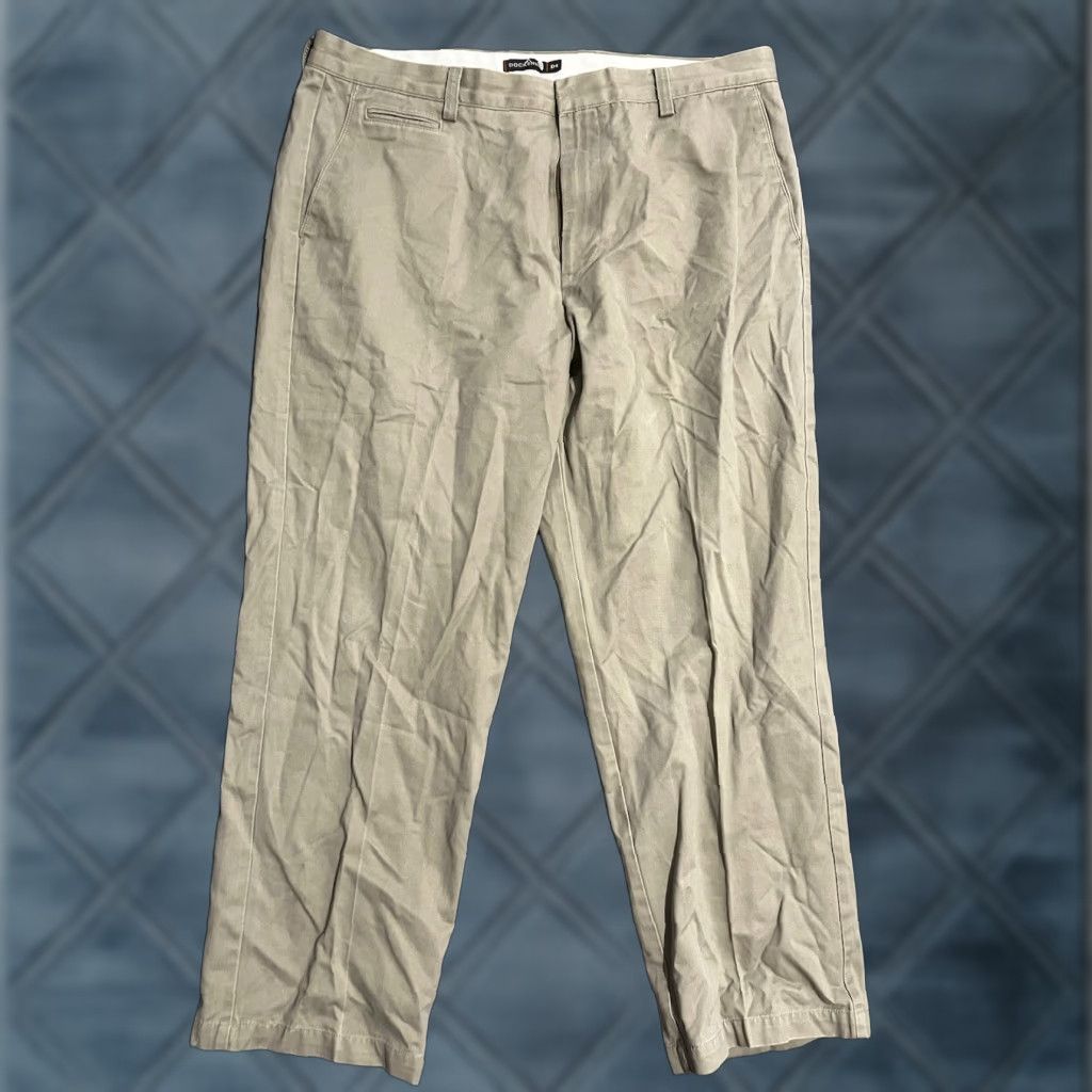 Dockers Dockers D4 Pants - Men’s Size 38x30 Beige Chino Flat Front Relaxed Fit Cotton Blend Straight Leg Belt Loops 90s Army Apple Theme NM/Pre-Owned Size US 38 / EU 54 - 1 Thumbnail
