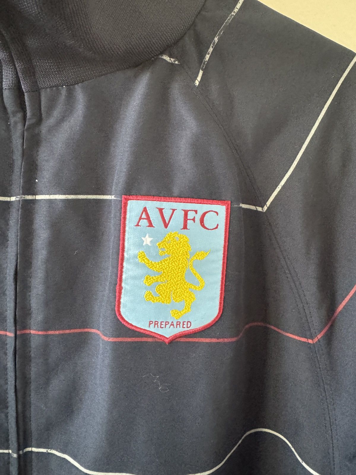 Nike Aston Villa Nike Vintage FC Training Jacket Size US L / EU 52-54 / 3 - 2 Thumbnail