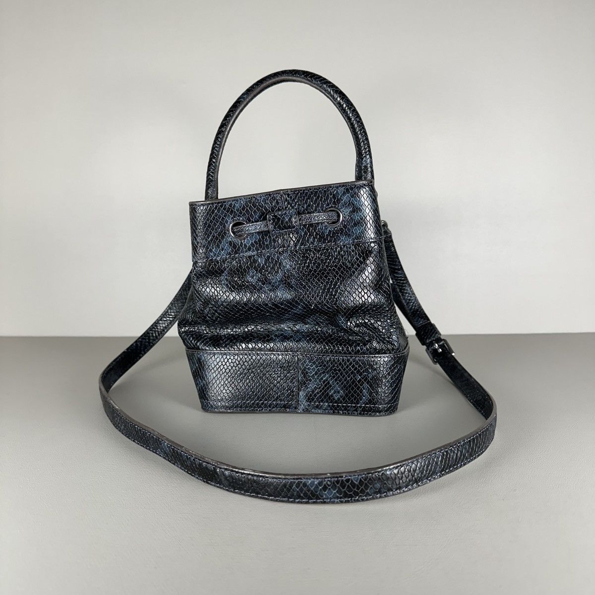 Tory Burch Tory Burch Snake Style Black Blue Bucket Shoulder Bag Size ONE SIZE - 3 Thumbnail