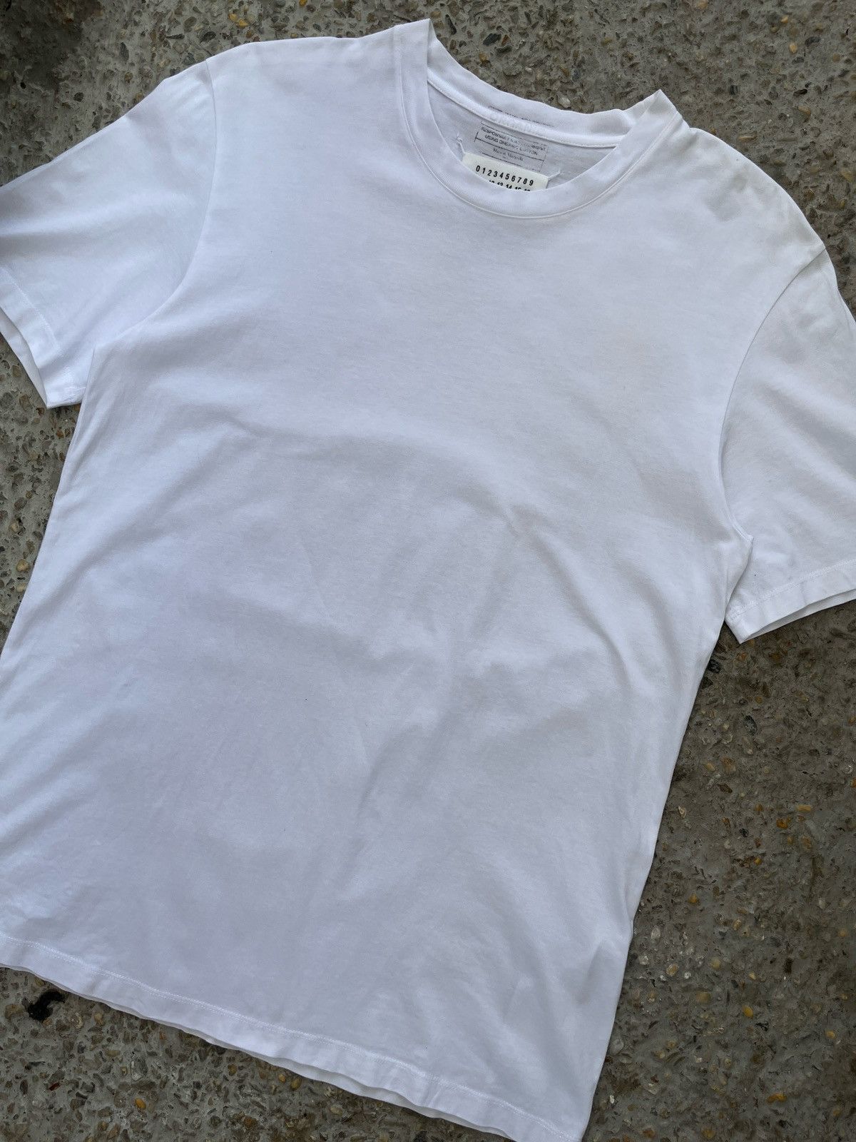 Maison Margiela Classic Plain Crewneck T-Shirt Size US S / EU 44-46 / 1 - 5 Thumbnail