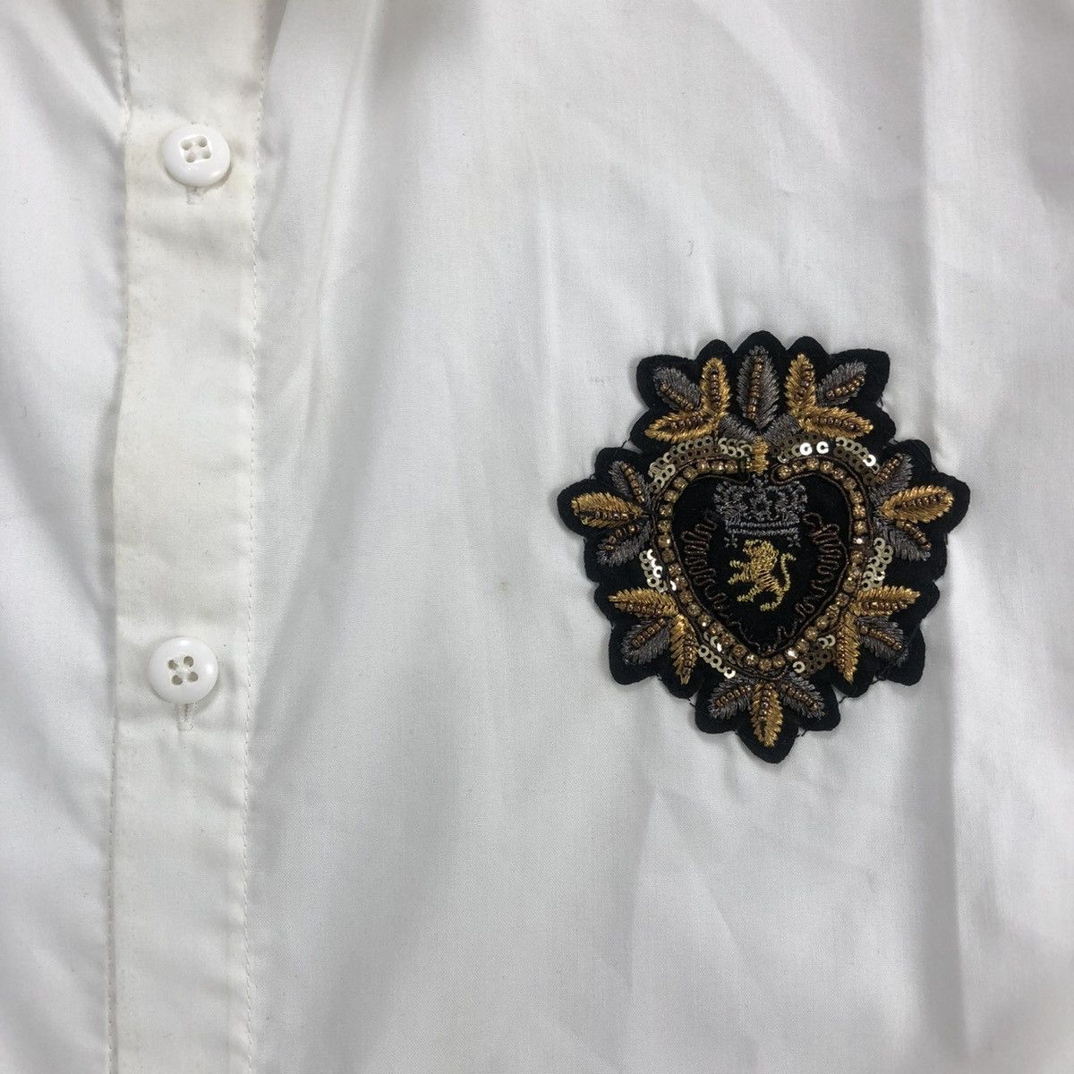 Dolce & Gabbana × Vintage Vintage Dolce & Cabbana Heraldic Patch White Long Shirt Size US M / EU 48-50 / 2 - 6 Thumbnail