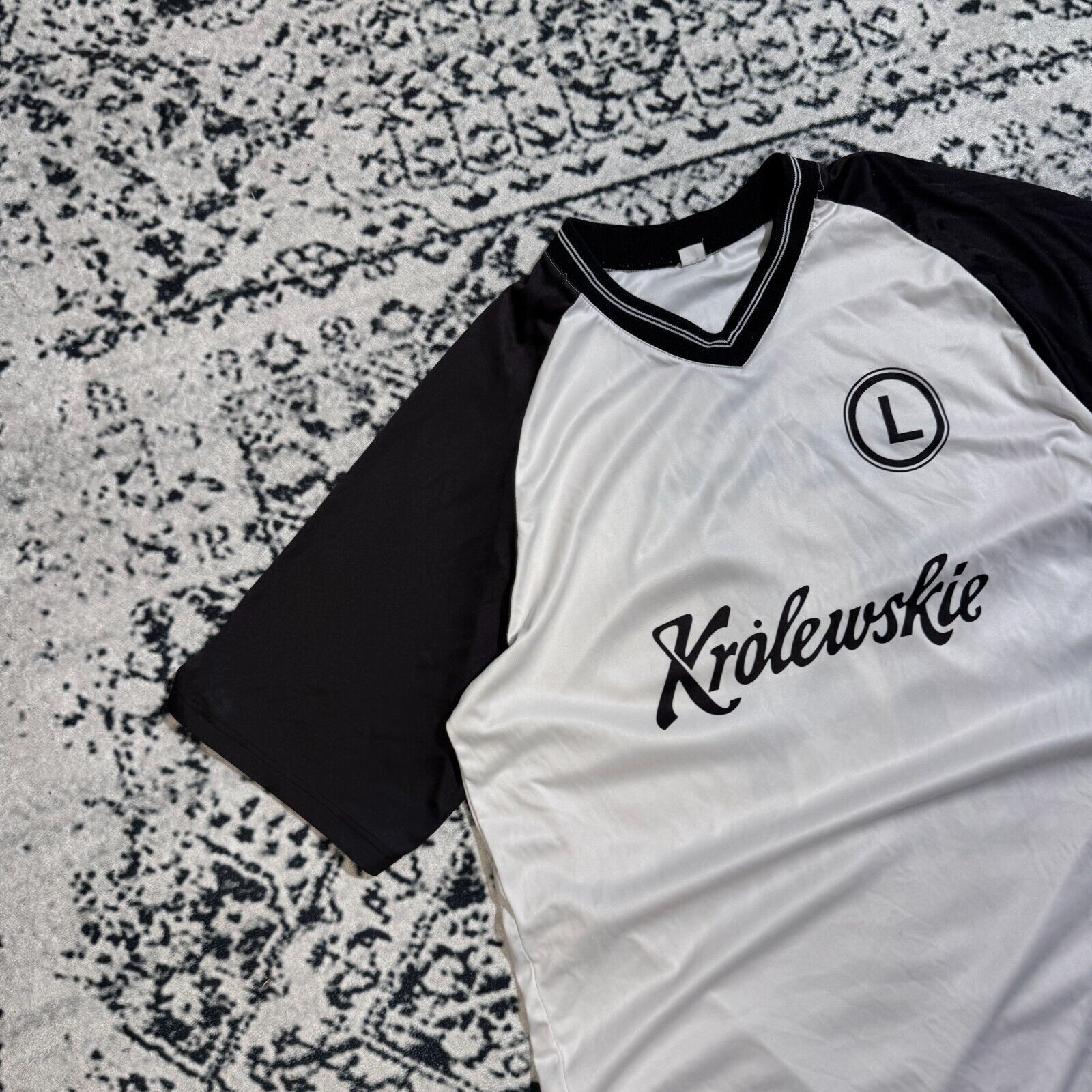 Vintage Vintage Unisex White Black Polyester Jersey T-Shirt Size L Size US L / EU 52-54 / 3 - 5 Thumbnail