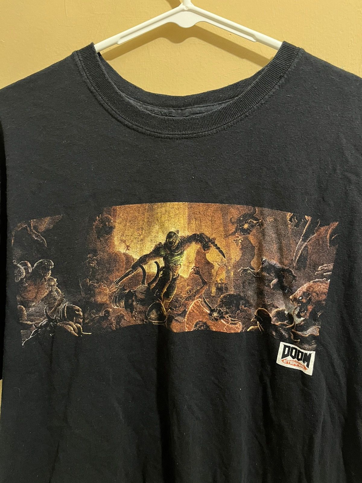 Vintage Doom video game promo tee Size US XL / EU 56 / 4 - 1 Thumbnail