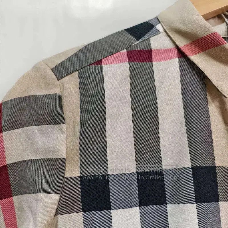 Burberry Burberry XS Khaki Short Sleeve Shirt. Size XS / US 0-2 / IT 36-38 - 4 Thumbnail