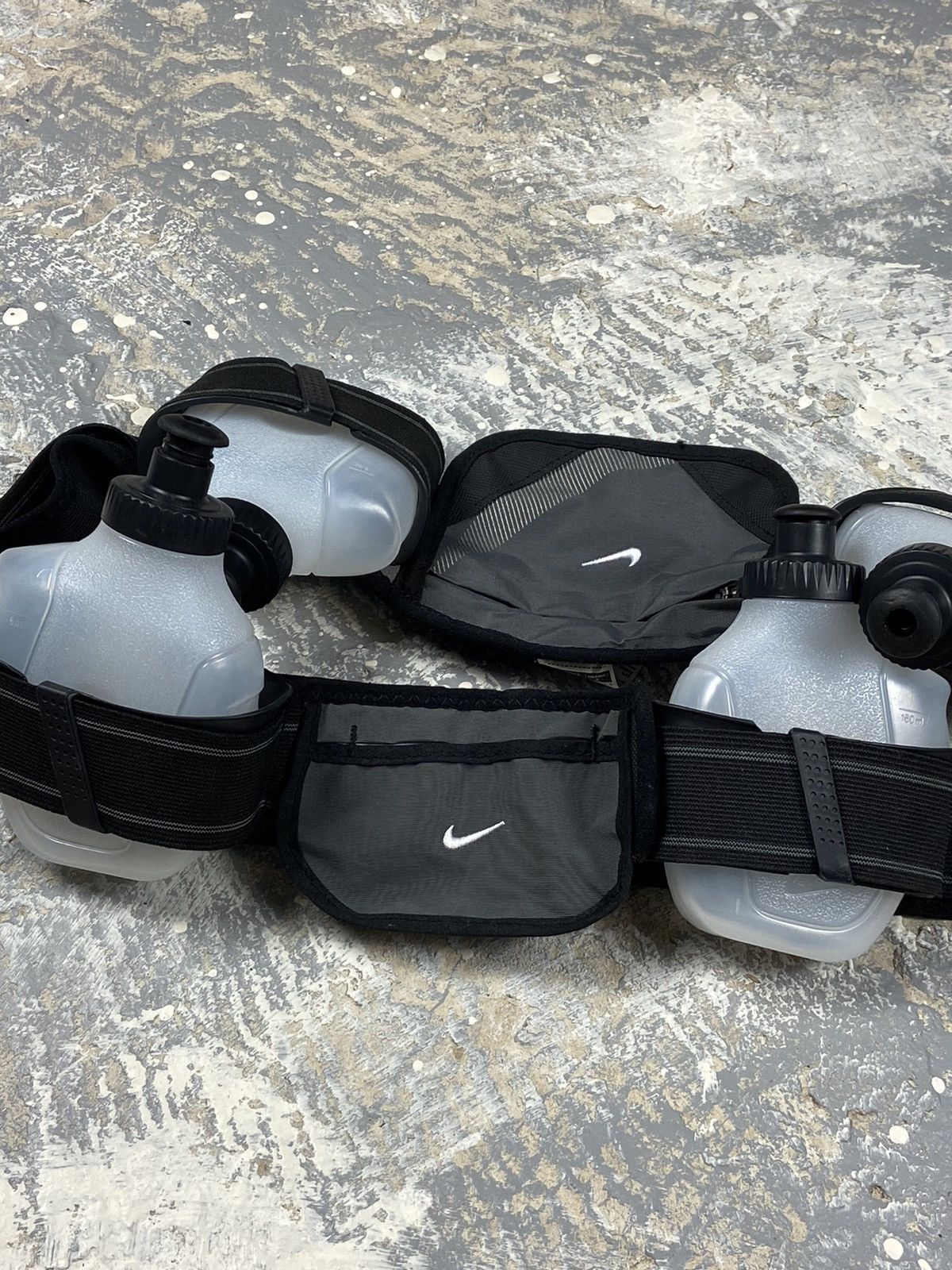 Nike Vintage Nike sports belt with four water bottles Size ONE SIZE - 5 Thumbnail