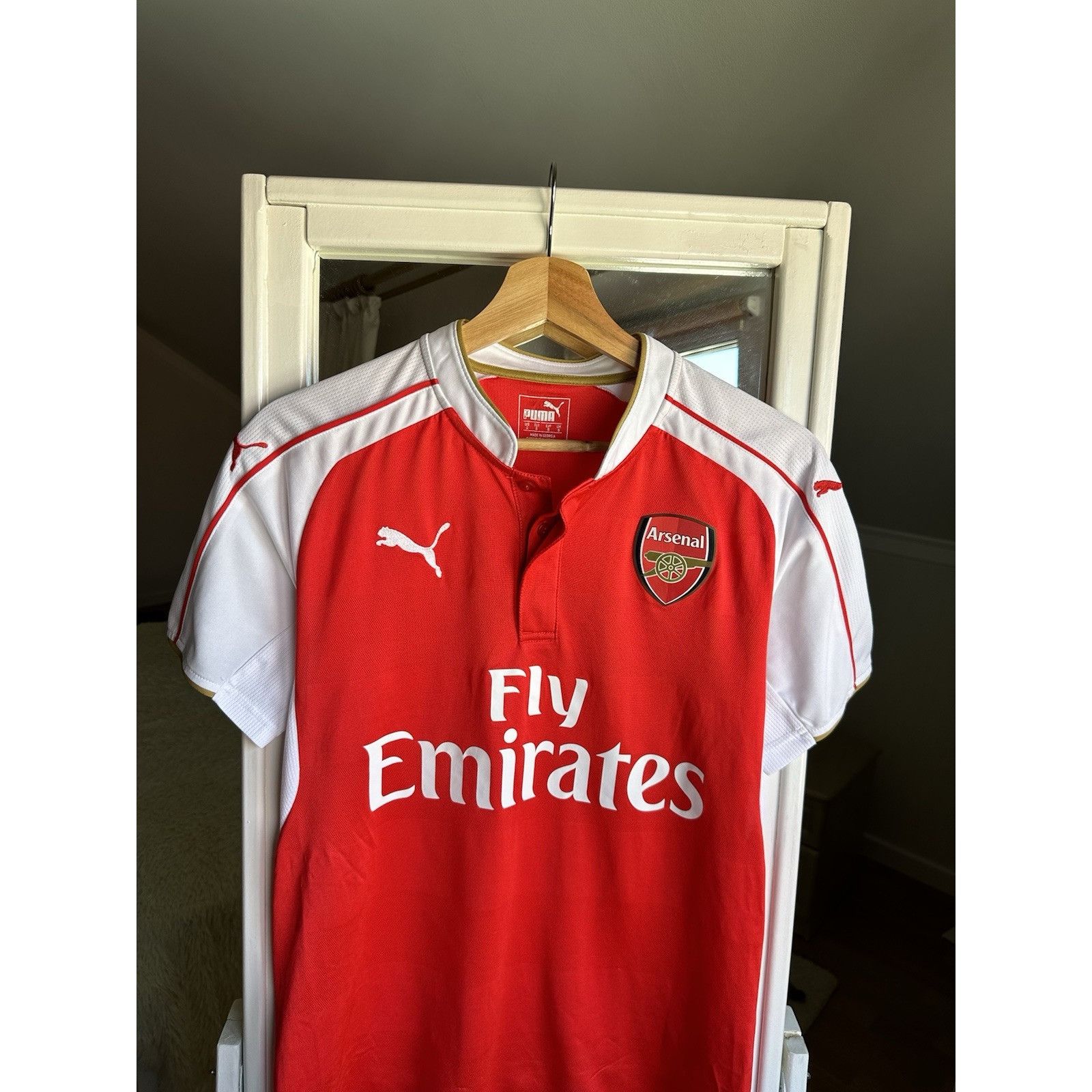 Puma ARSENAL 2015/16 HOME RED WHTE SHORT SLV PUMA SOCCER JERSEY F Size US S / EU 44-46 / 1 - 2 Thumbnail