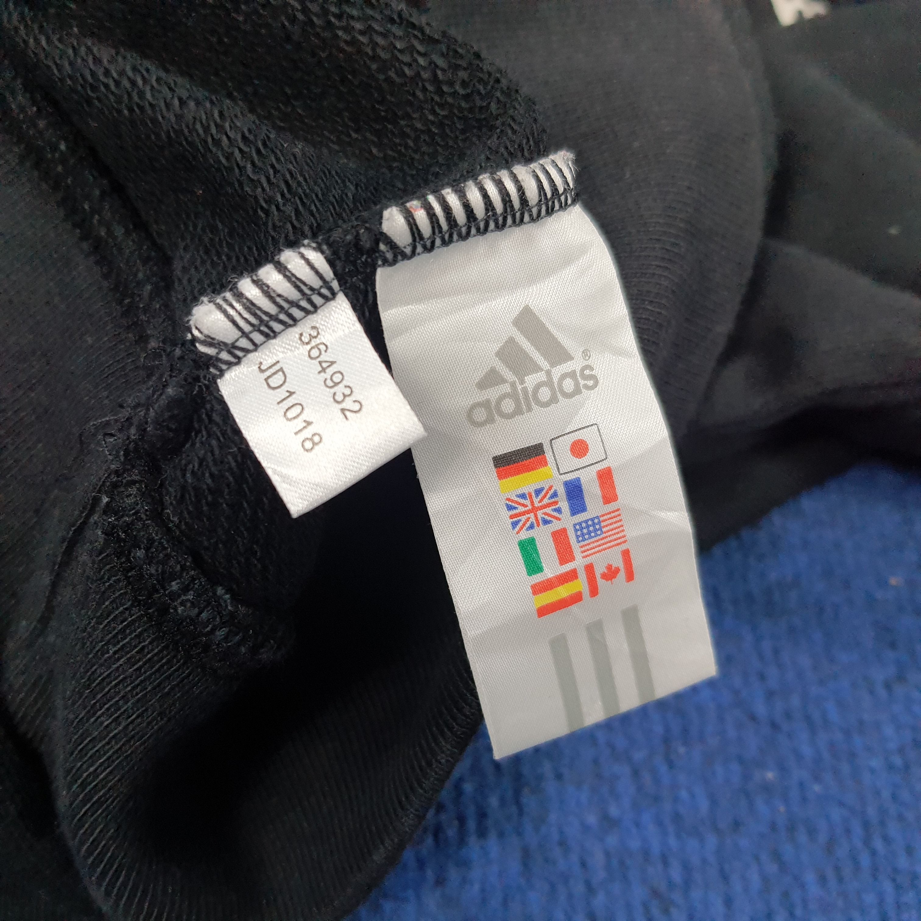 Adidas × Vintage Vintage Adidas Real Madrid Center Logo Hoodie Size US S / EU 44-46 / 1 - 9 Thumbnail