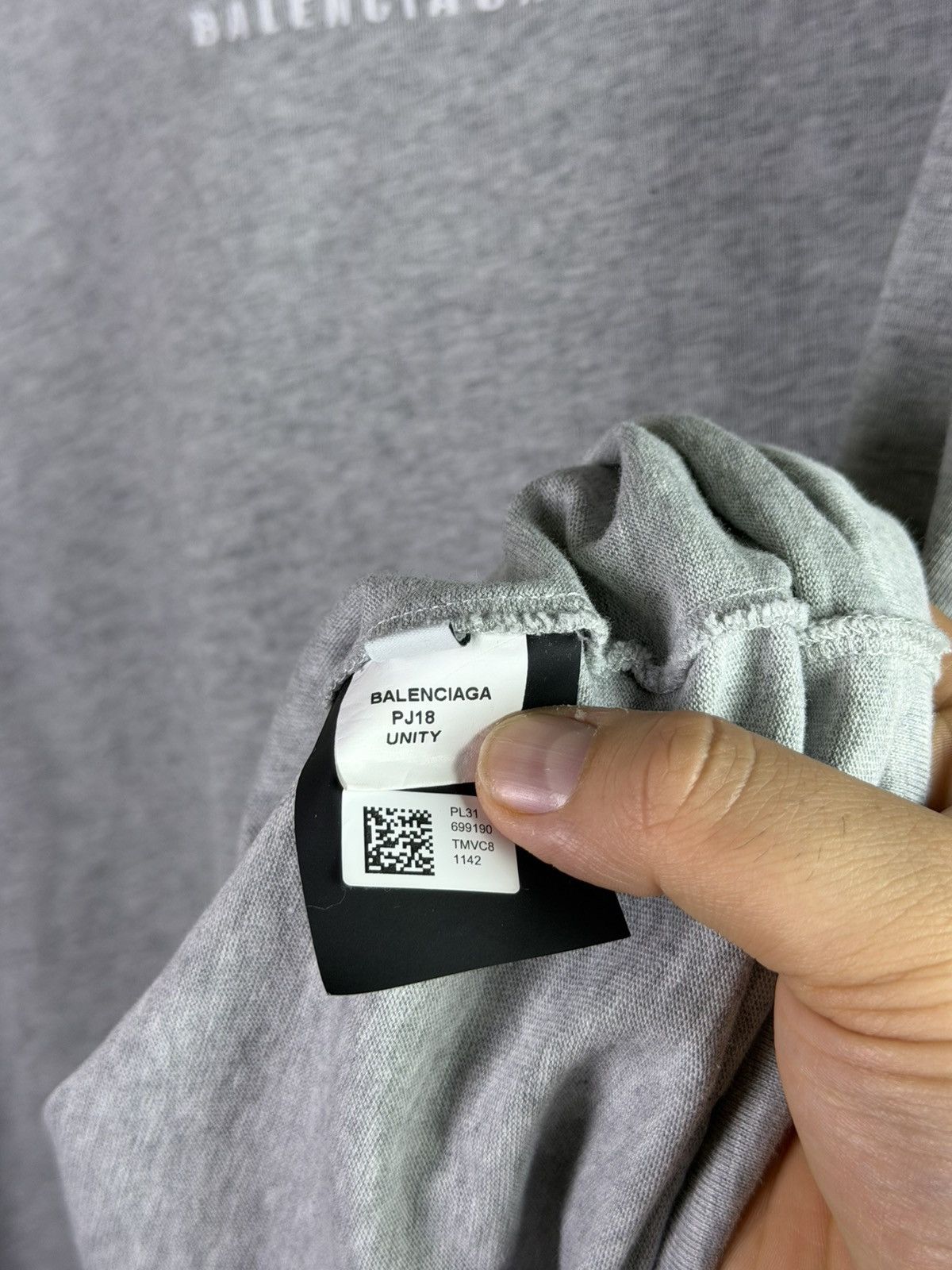 Balenciaga *RARE* BALENCIAGA DEMNA 1/1 UNITY ICON SPORT 2TONE TEE Size US S / EU 44-46 / 1 - 19 Thumbnail