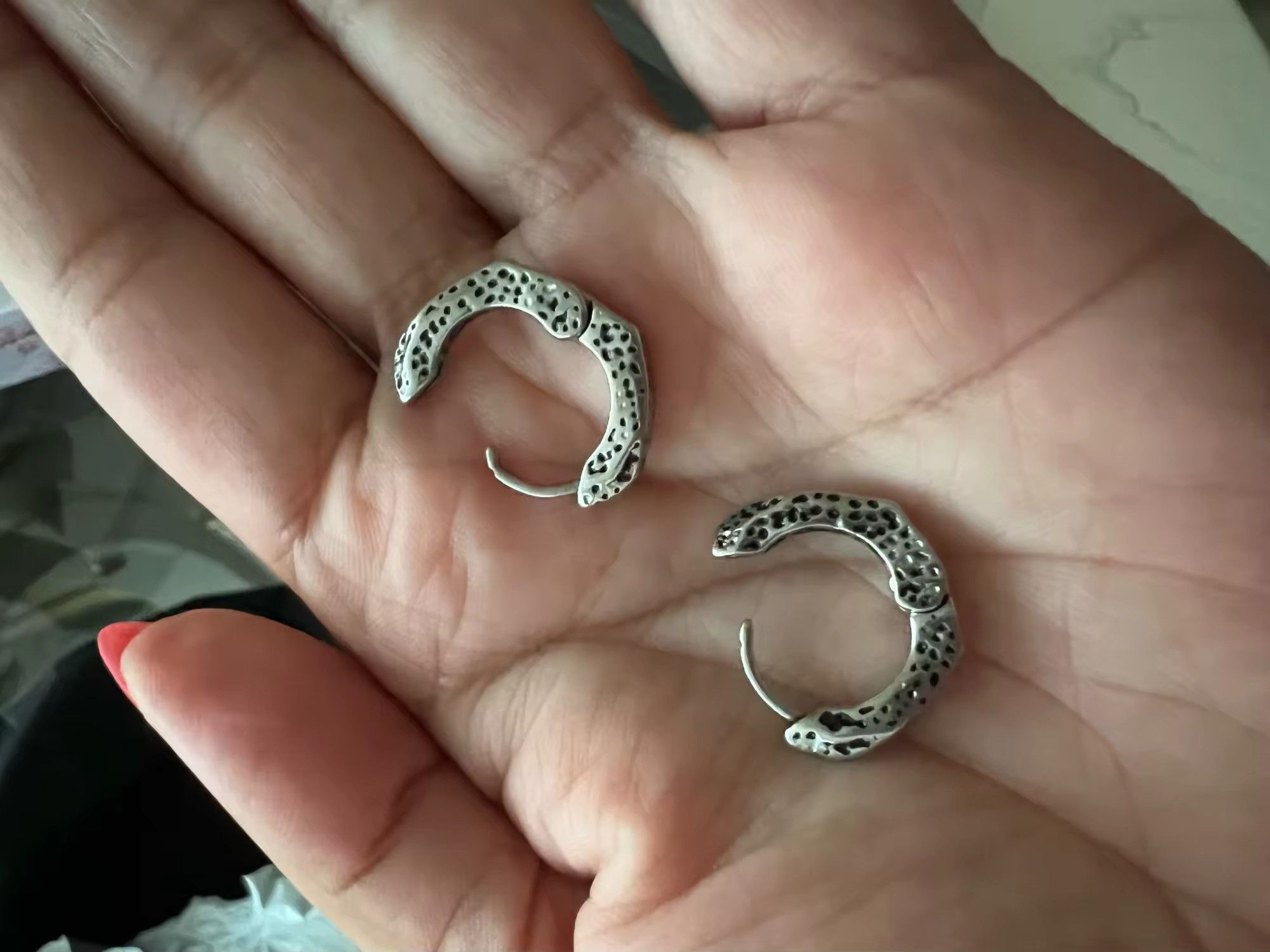 Jewelry × Vintage Irregular Crater Round Circle Hoop Earring Size ONE SIZE - 4 Thumbnail