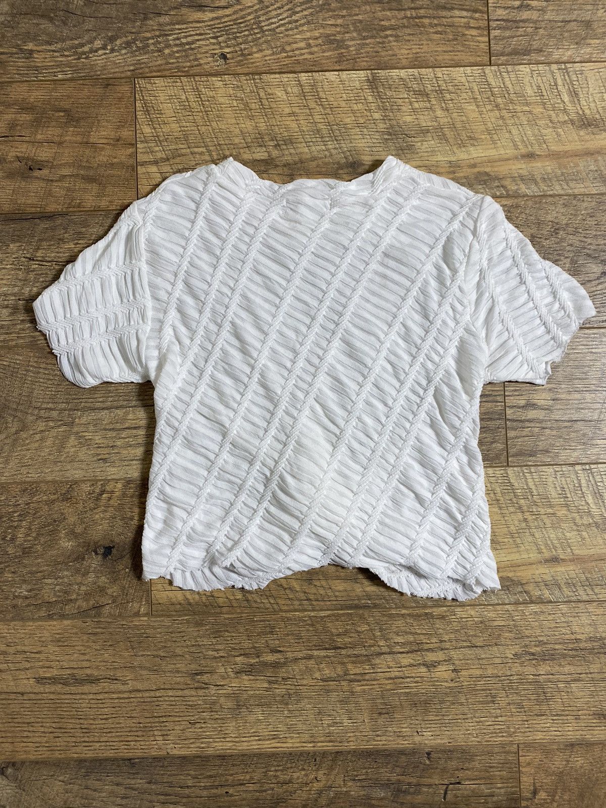 Vintage White Textured Knit Crop Top T-shirt Size US XL / EU 56 / 4 - 8 Thumbnail