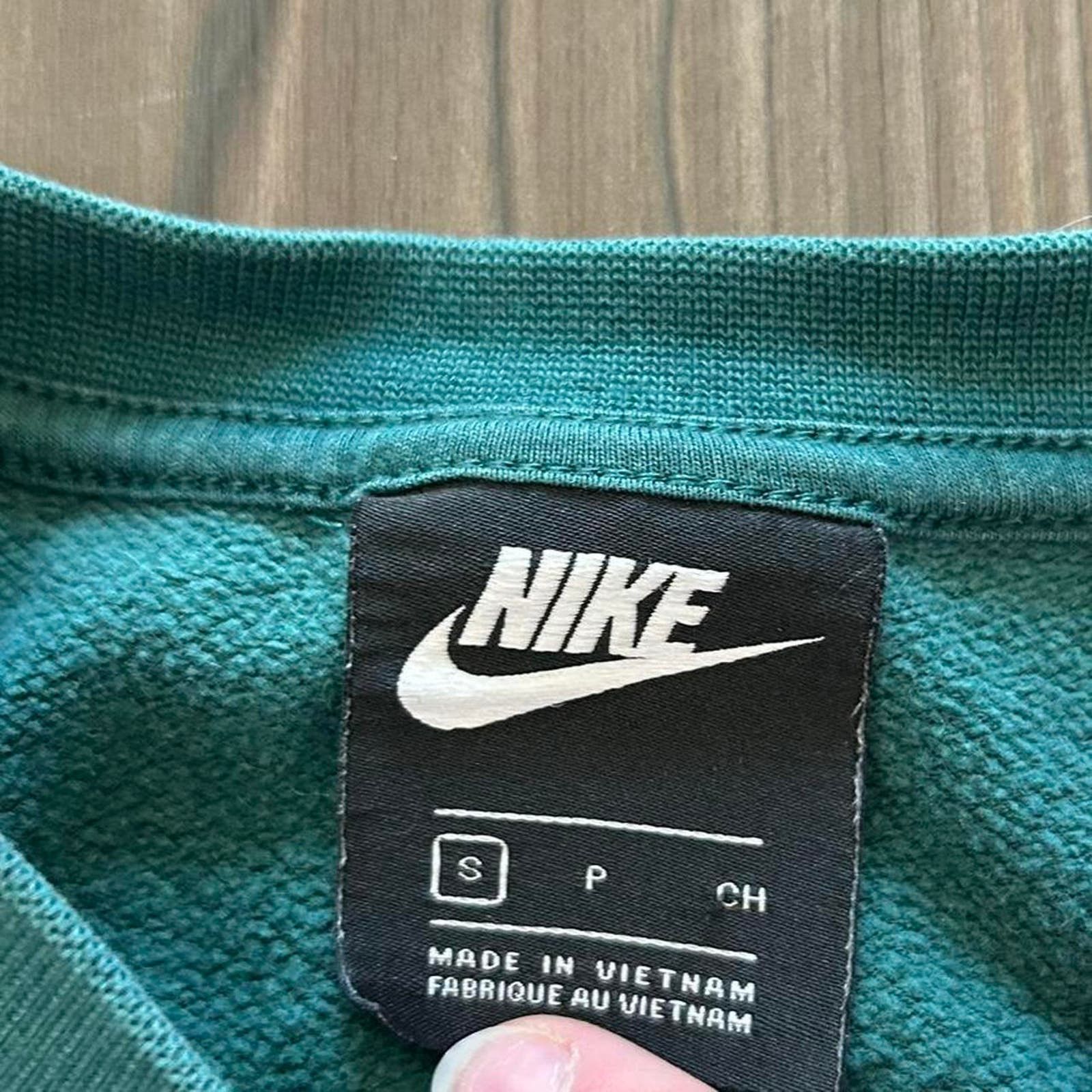 Nike Nike Embroidered Graphic Crewneck Size US S / EU 44-46 / 1 - 4 Thumbnail