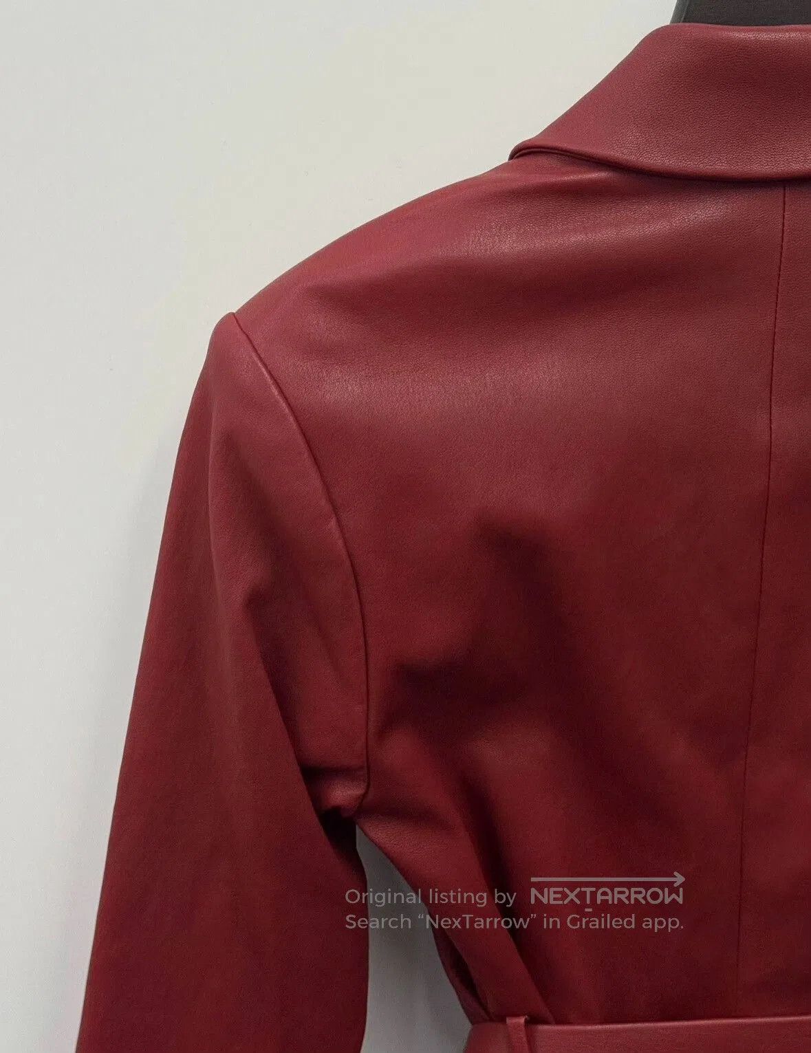 Pierre Balmain Burgundy Leather Suit Jacket for Women. Size XS / US 0-2 / IT 36-38 - 4 Thumbnail