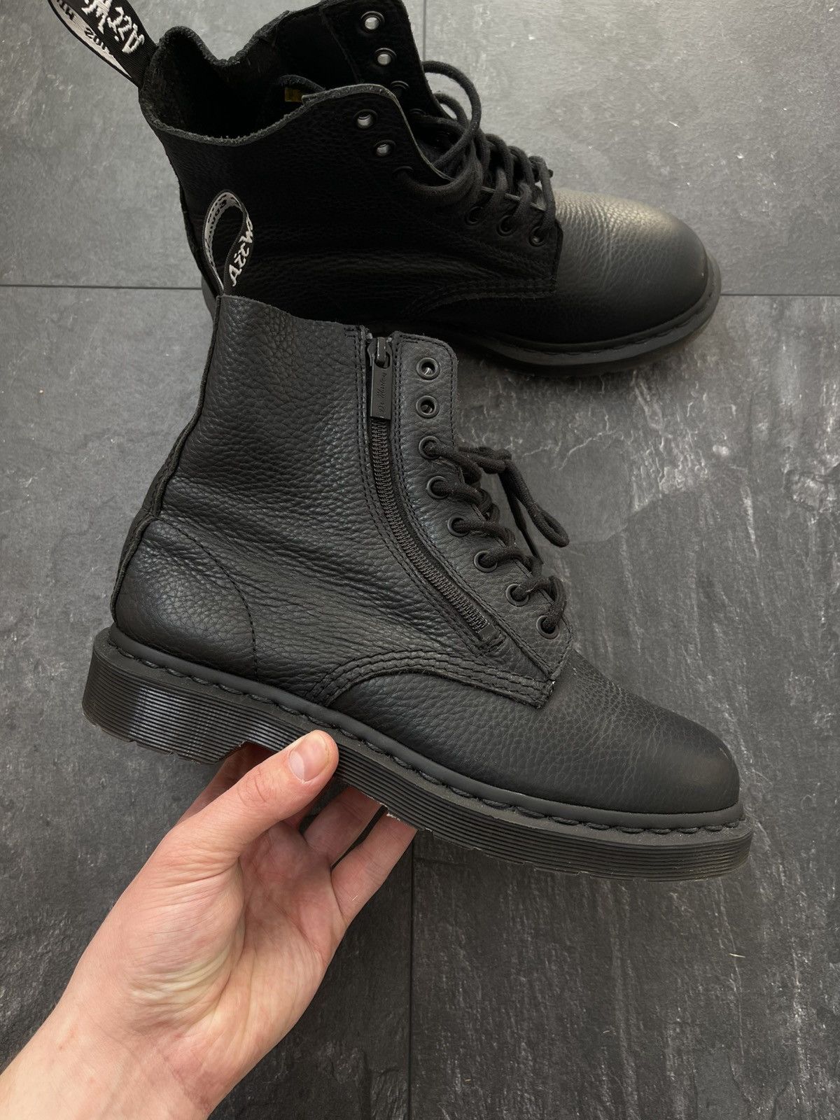 Dr. Martens Dr. Martens 1460 boots shoes size 39 Size US 6 / IT 36 - 2 Thumbnail