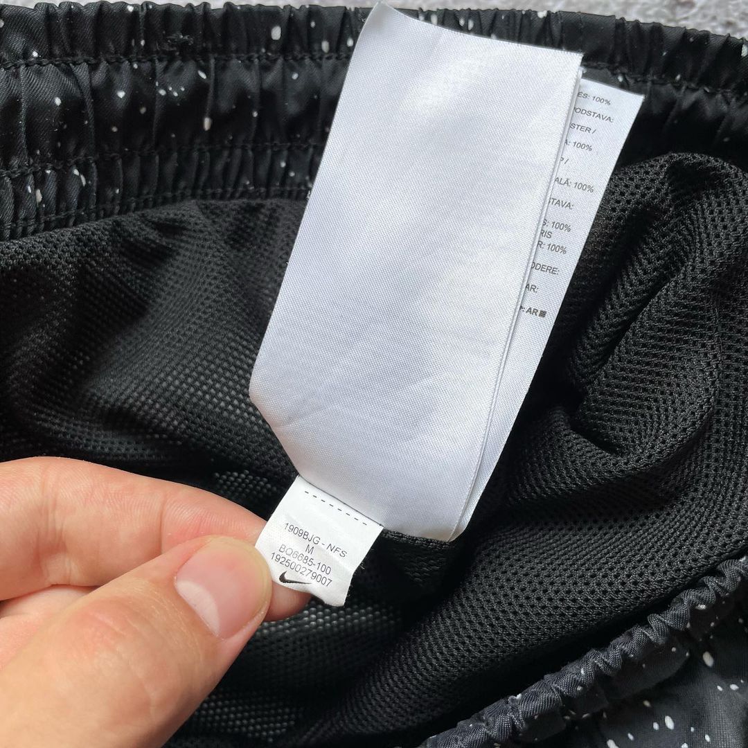 Nike Nike Nylon Paint Ball Black Shorts. Size US 32 / EU 48 - 9 Thumbnail