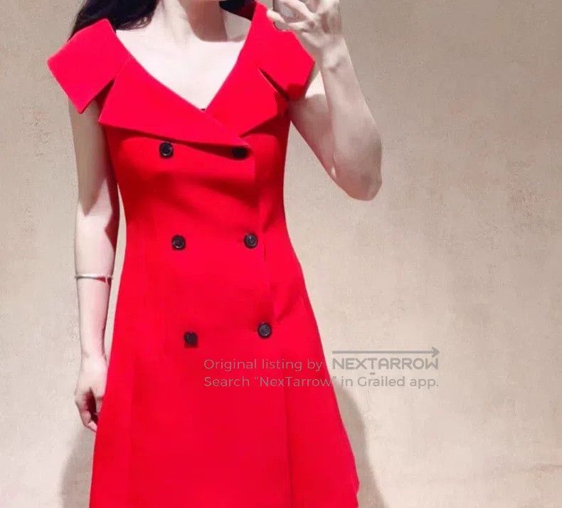 Dior Dior Red wool V-neck double-breasted sleeveless dress Size XS / US 0-2 / IT 36-38 - 9 Thumbnail
