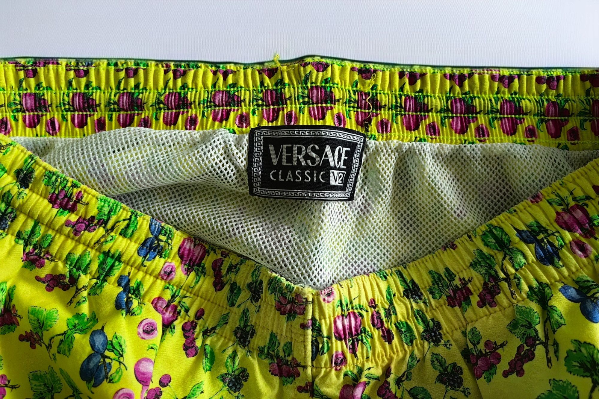 Versace Versace Classic V2 Yellow Fruit Print Swim Shorts Size US 32 / EU 48 - 2 Thumbnail