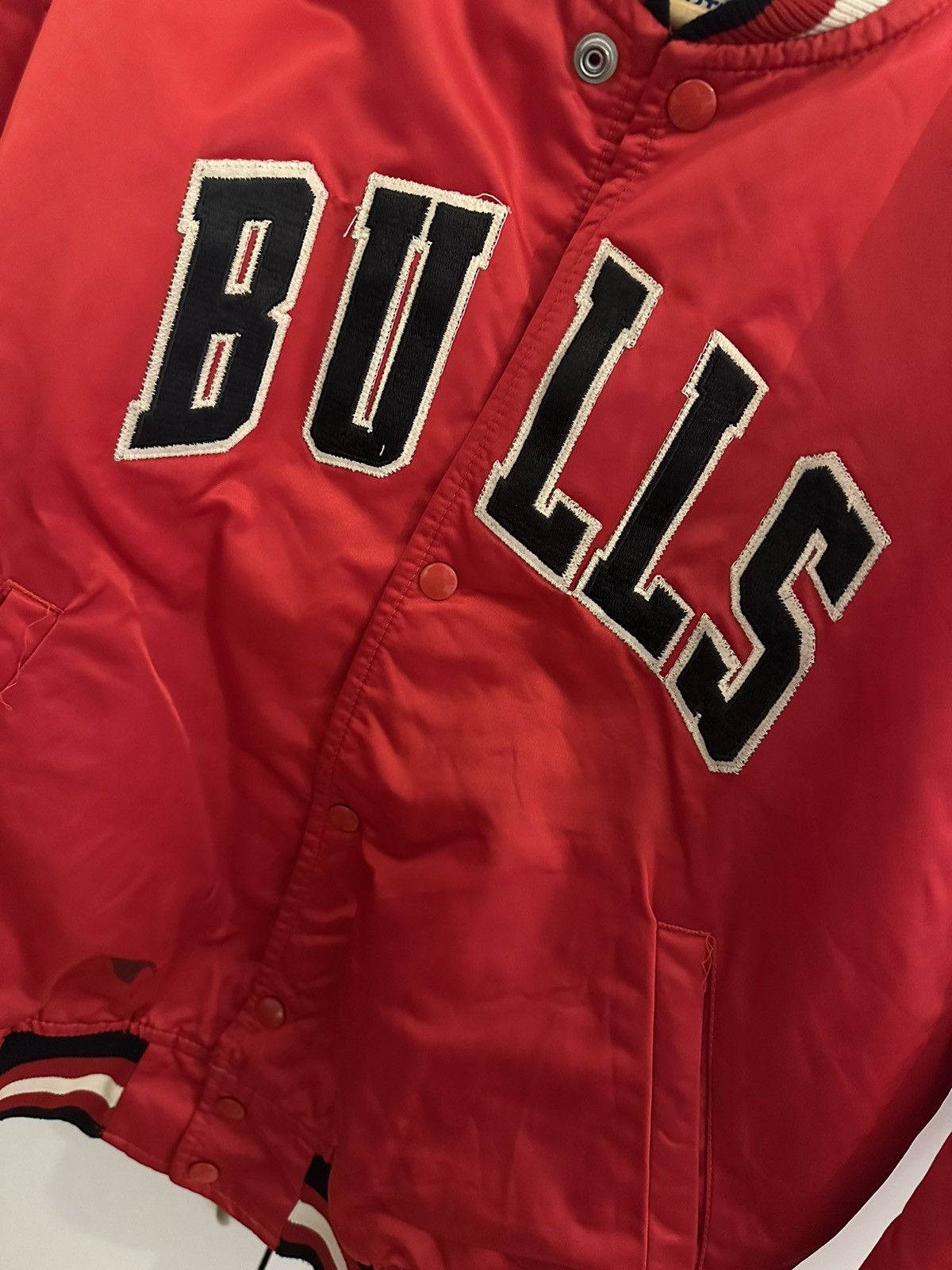Starter Starter Jacket Chicago Bulls Size M-L NBA Vintage Starter Size US L / EU 52-54 / 3 - 5 Thumbnail