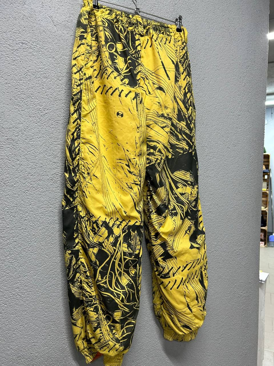 JET SET Jet Set St Moritz mens two-sided nylon pant size 2 / M Size US 32 / EU 48 - 20 Thumbnail