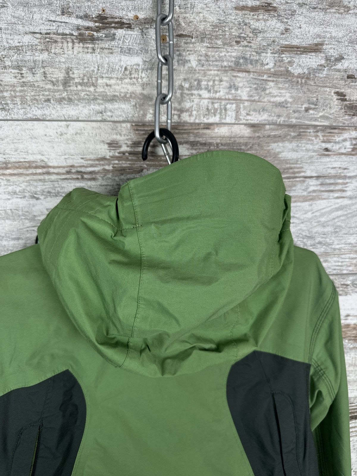 Nike Women’s Vintage Nike ACG ski jacket rare ladies puffer Size L / US 10 / IT 46 - 14 Thumbnail