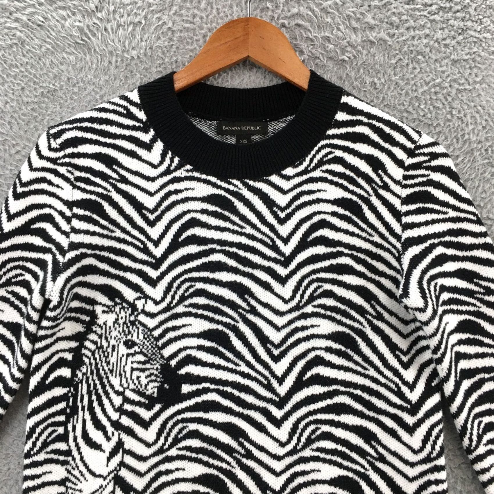 Banana Republic Banana Republic Zebra Sweater Womens XXS Black White Cotton Blend Pullover Knit Size XXS / US 00 / IT 34 - 2 Thumbnail