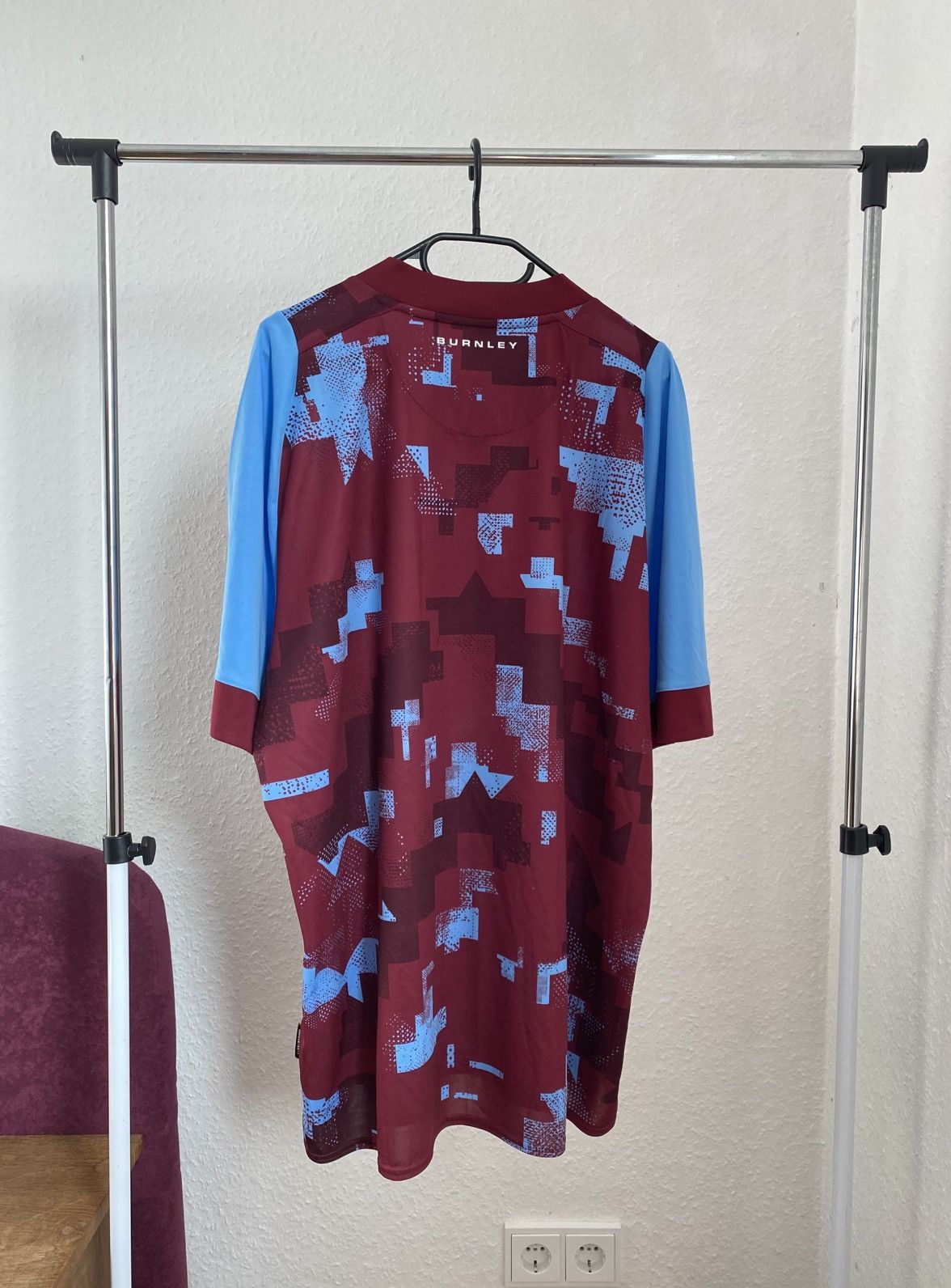 Umbro BURNLEY 2022 2023 Home Soccer Jersey Football Umbro Arsenal Size US XXL / EU 58 / 5 - 6 Thumbnail