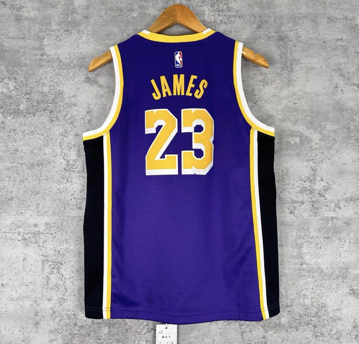 Nike Nike NBA Lakers James No.23 Fan Edition Jersey J42 Size US L / EU 52-54 / 3 - 2 Thumbnail