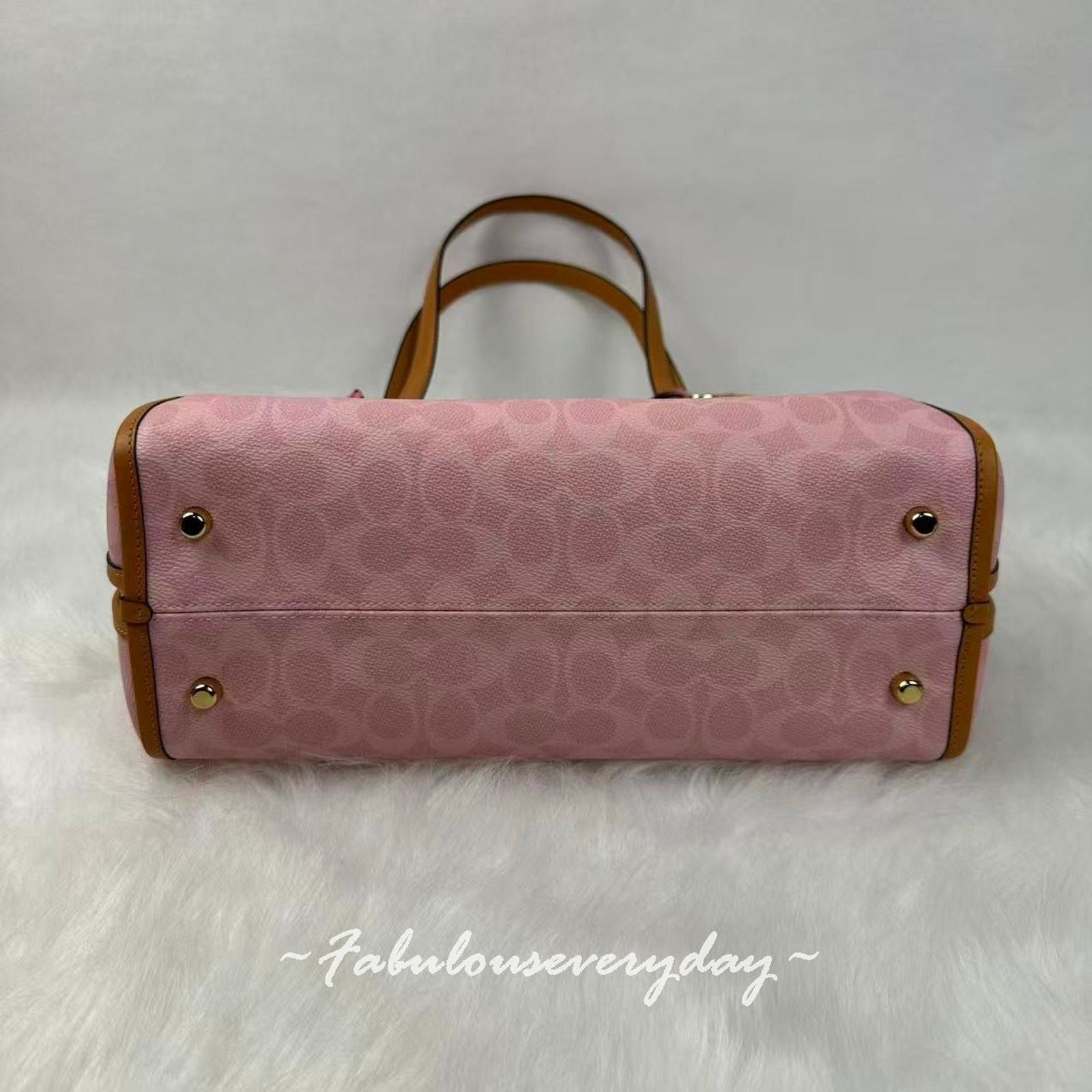 Coach Coach Erin Shoulder Signature Canvas With Charms Powder Pink Size ONE SIZE - 9 Thumbnail