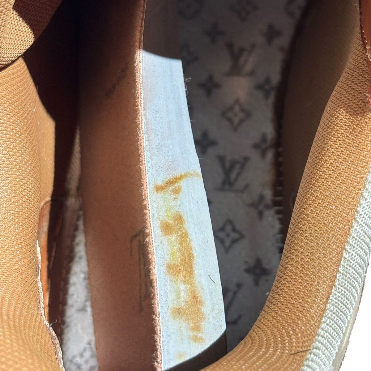 Louis Vuitton Low Trainer suede leather sneaker Size US 9 / EU 42 - 8 Thumbnail