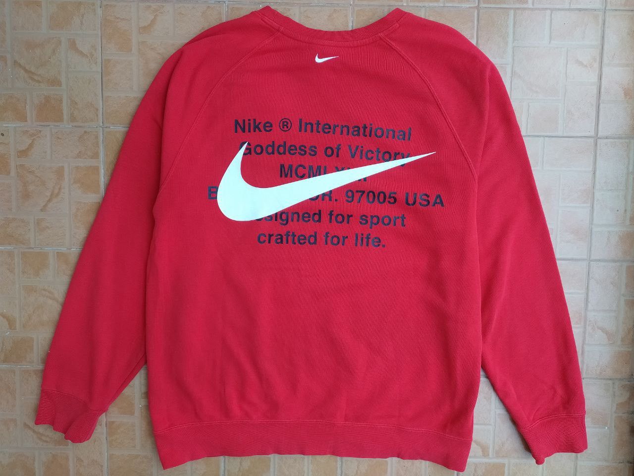 Nike NIKE DOUBLE SWOOSH RED CREWNECK SWEATSHIRT SIZE XXL Size US XXL / EU 58 / 5 - 2 Thumbnail