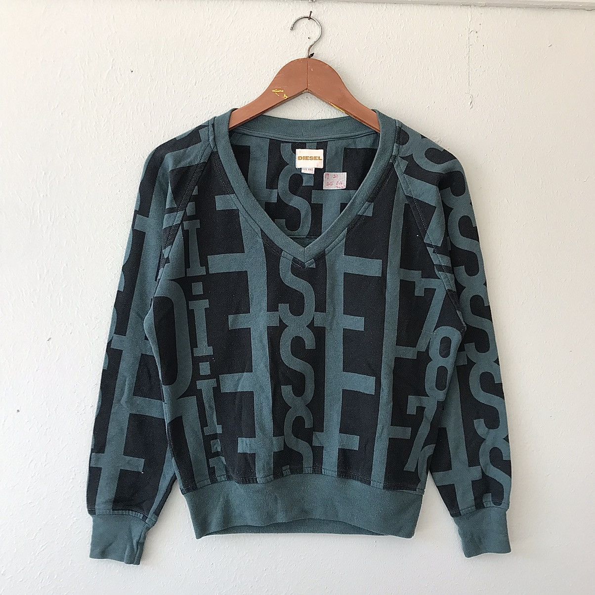 Diesel Diesel crop top sweater pullover vneck Size XS / US 0-2 / IT 36-38 - 1 Thumbnail