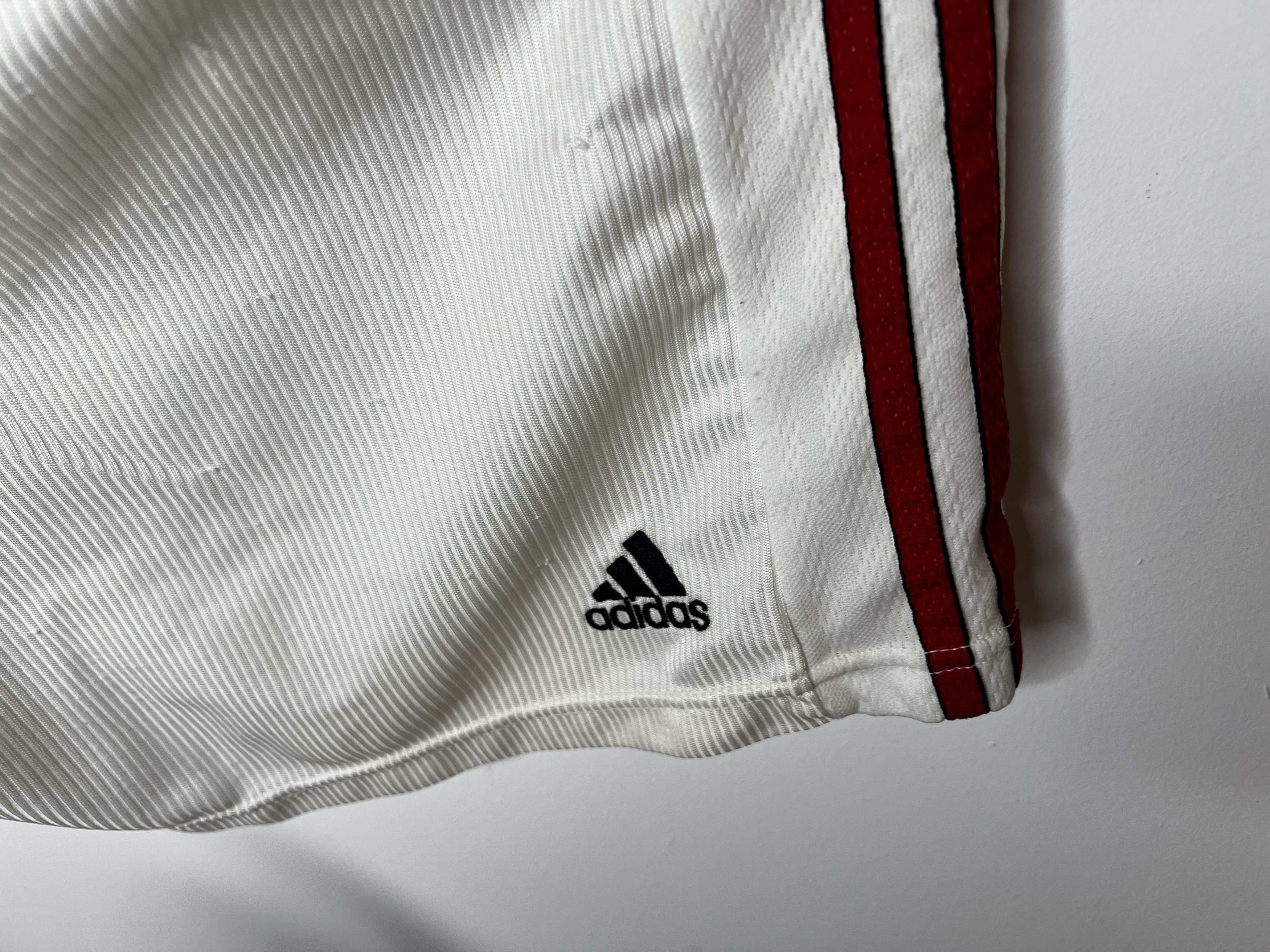 Adidas AC MILAN 1998 1999 HOME FOOTBALL SOCCER SHORTS ADIDAS SIZE M Size US 32 / EU 48 - 4 Thumbnail