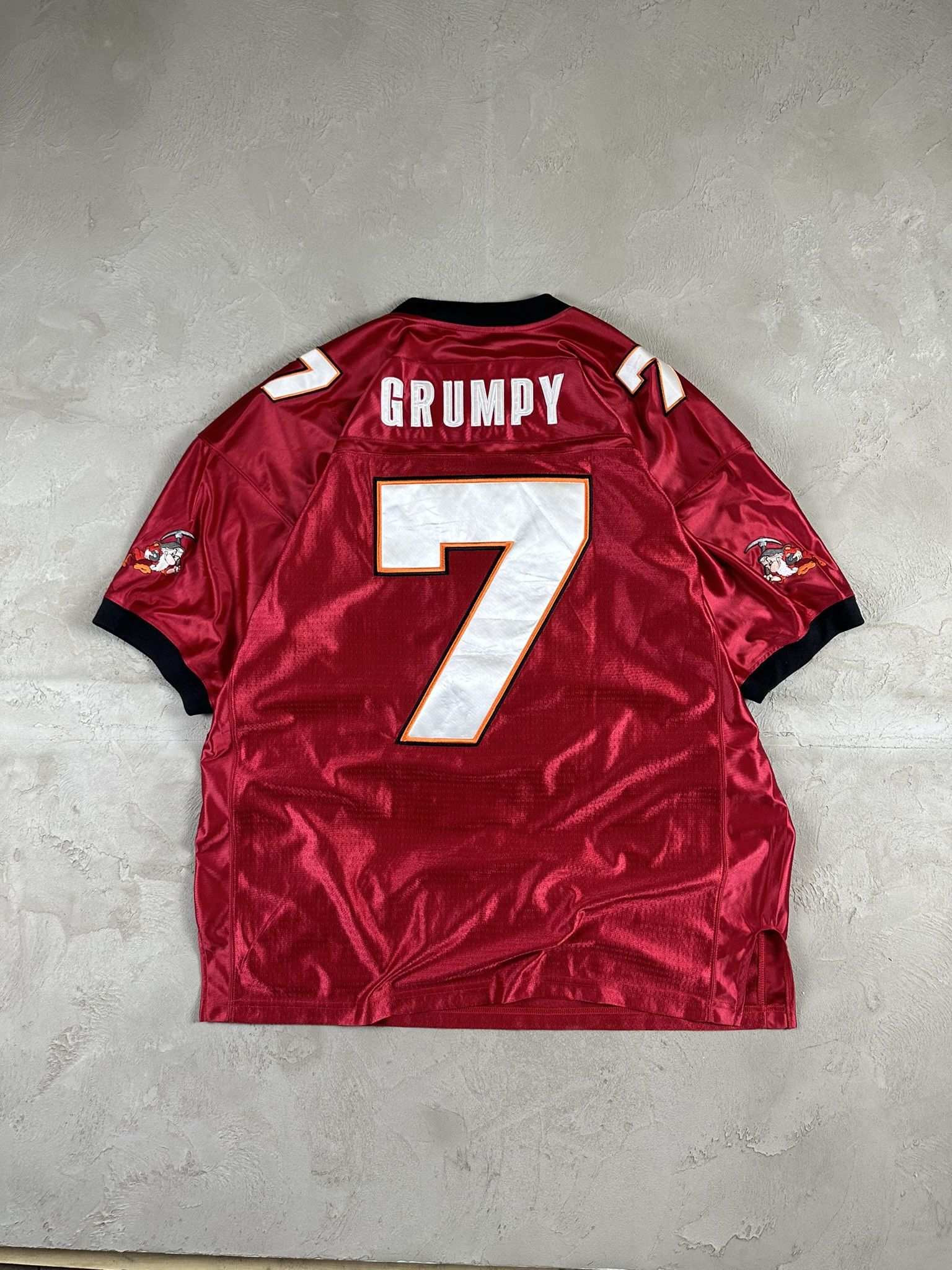 Disney Vintage Disney Grumpy Rage Jersey NFL Mesh T-shirt Size US XL / EU 56 / 4 - 12 Thumbnail