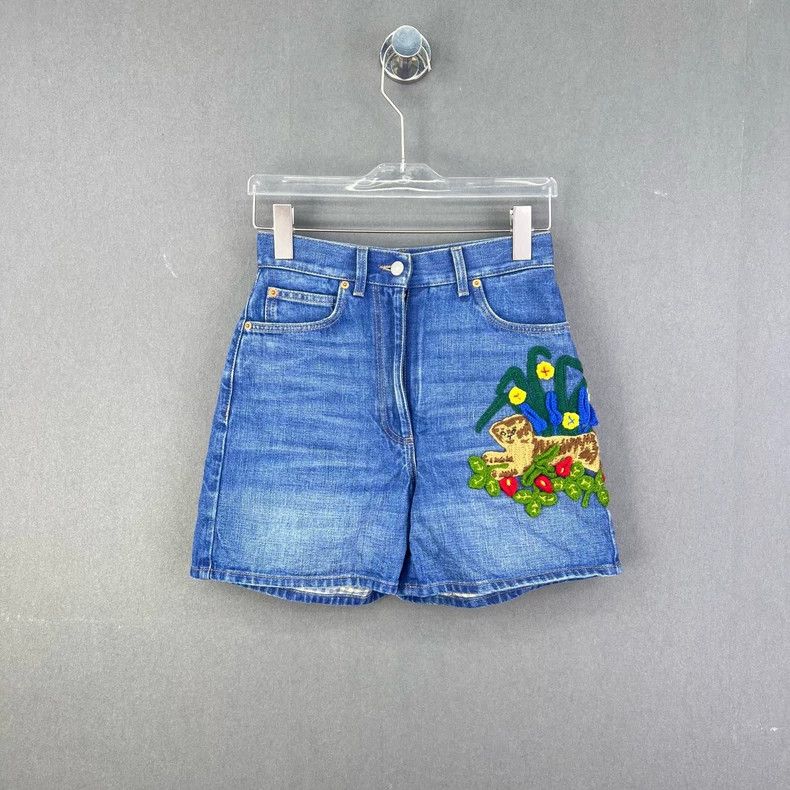 Gucci Gucci Tiger Embroidered Denim Shorts Sale Size US 26 / EU 42 - 1 Thumbnail