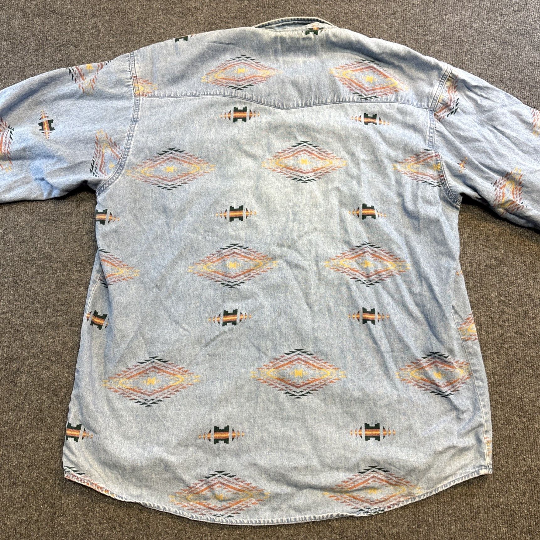 Wrangler VINTAGE Wrangler Denim Jacket Aztec Geometric Print Mens L Blue Snap Button Jacket Size US L / EU 52-54 / 3 - 6 Thumbnail