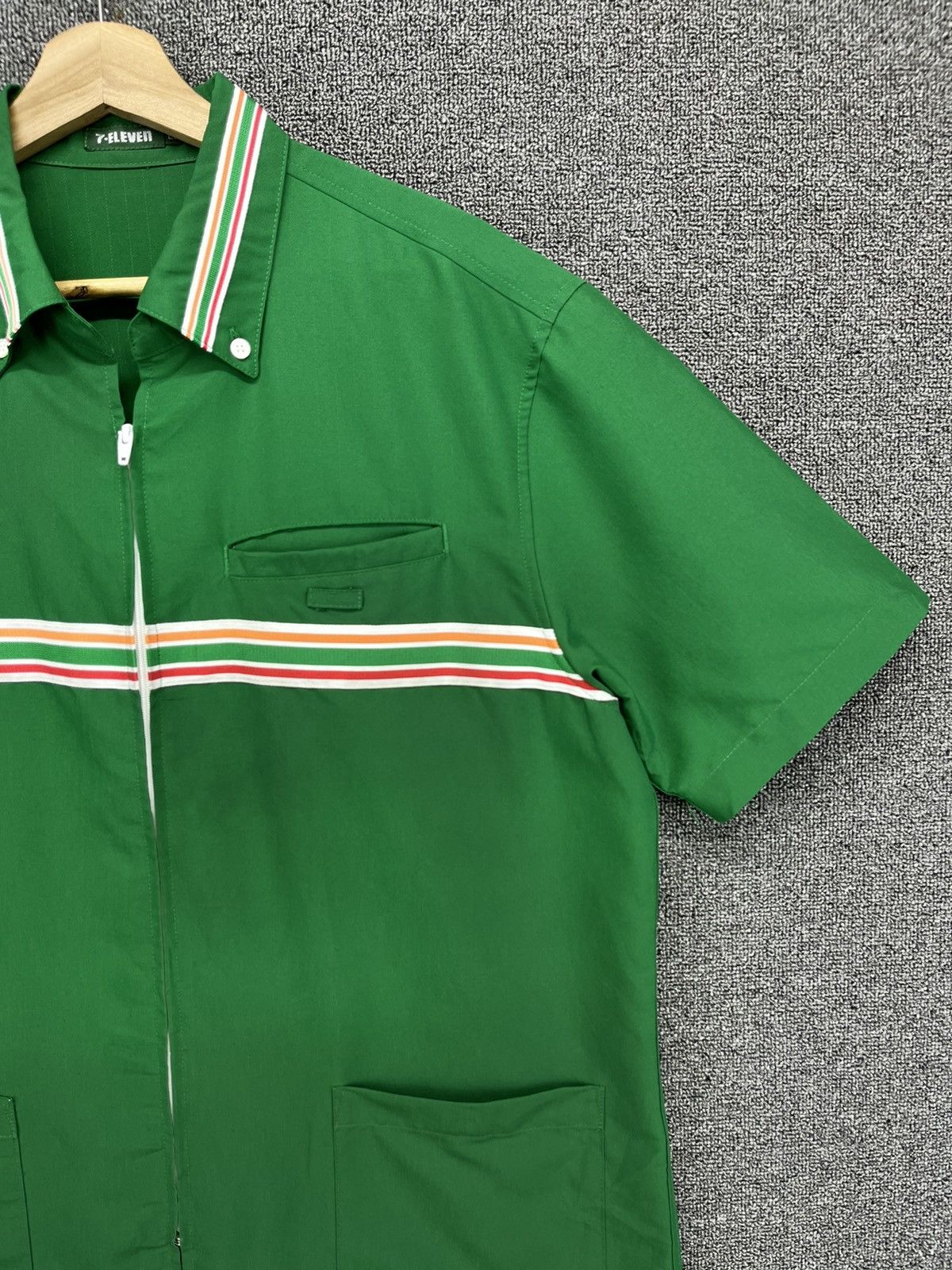 Japanese Brand Vintage 90's 7 ELEVEN Uniform Workwear Zip Up Jacket Size US L / EU 52-54 / 3 - 9 Thumbnail