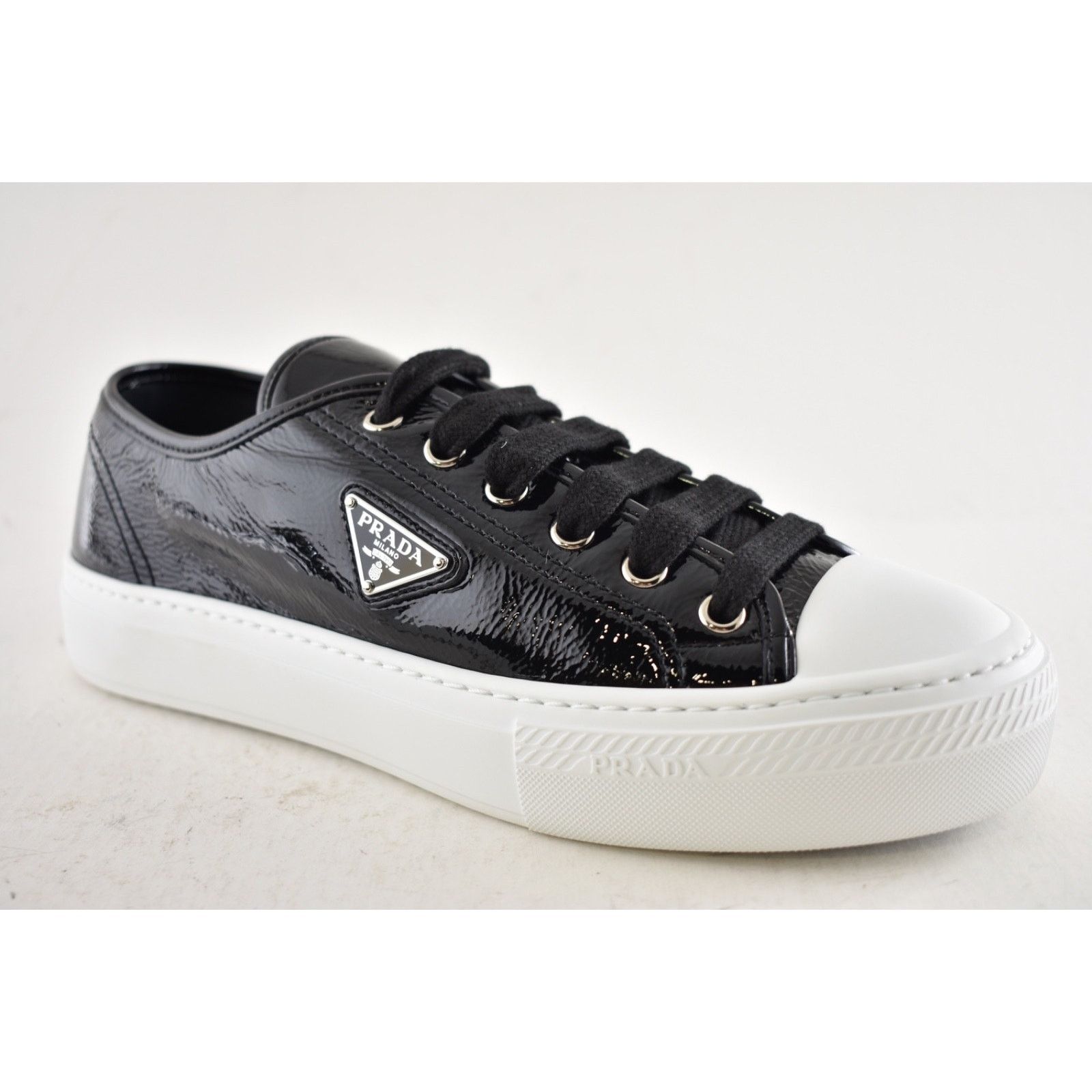 Prada Prada Smash Naplak Logo Flat Low Top Trainer Sneaker 39 Size US 9 / IT 39 - 5 Thumbnail