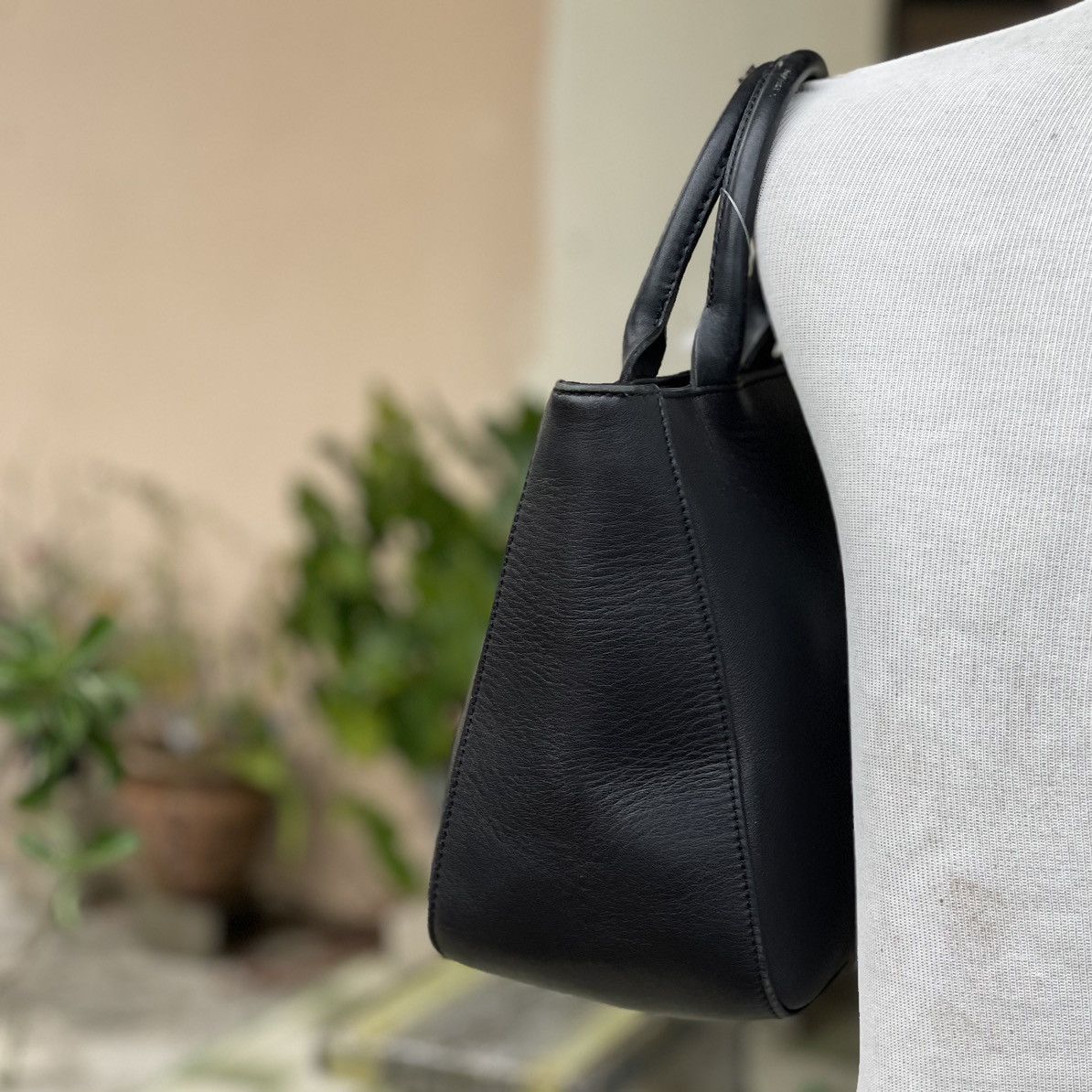 Leather × Vintage Roseate Black Leather Tote Size ONE SIZE - 5 Thumbnail