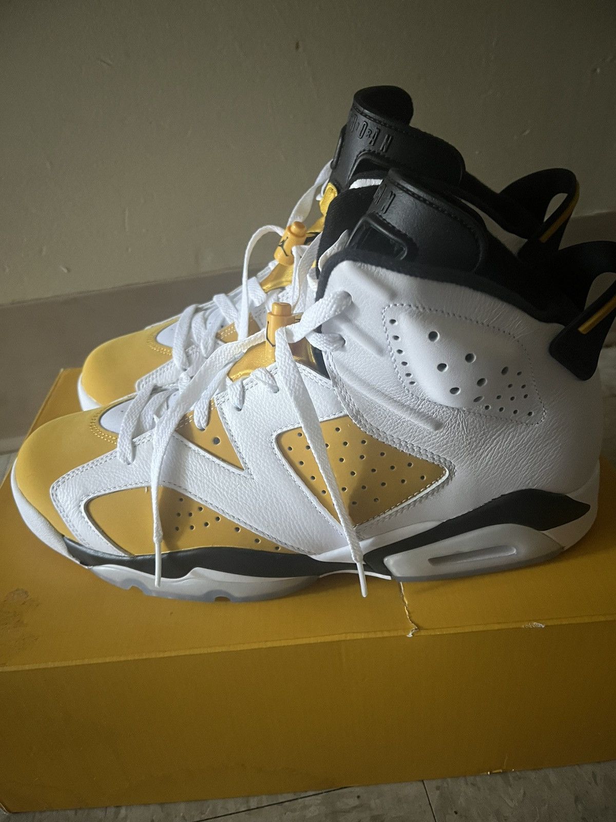 Jordan Brand 2024 Air Jordan 6 Retro 'Yellow Ochre' Size US 12 / EU 45 - 8 Thumbnail