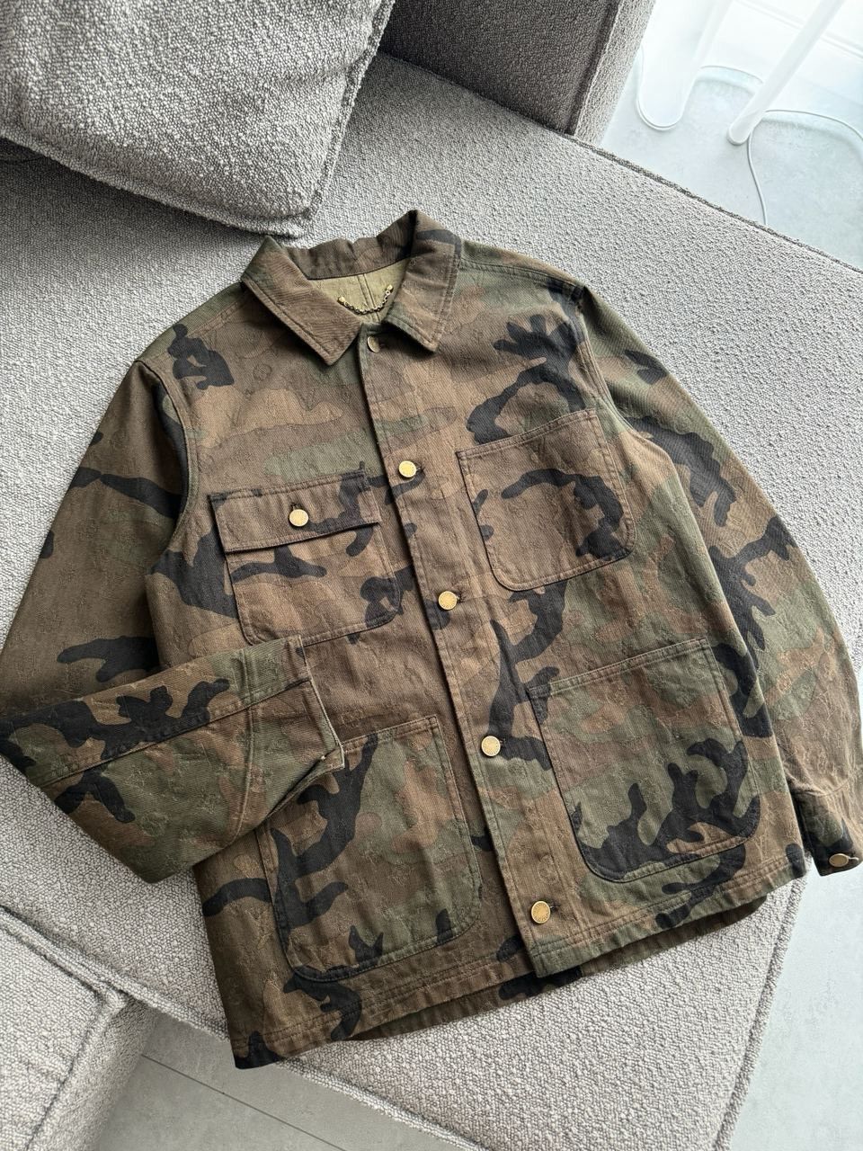 Louis Vuitton × Supreme LOUIS VUITTON x SUPREME CAMO MONOGRAM DENIM TRUCKER JACKET Size US S / EU 44-46 / 1 - 3 Thumbnail